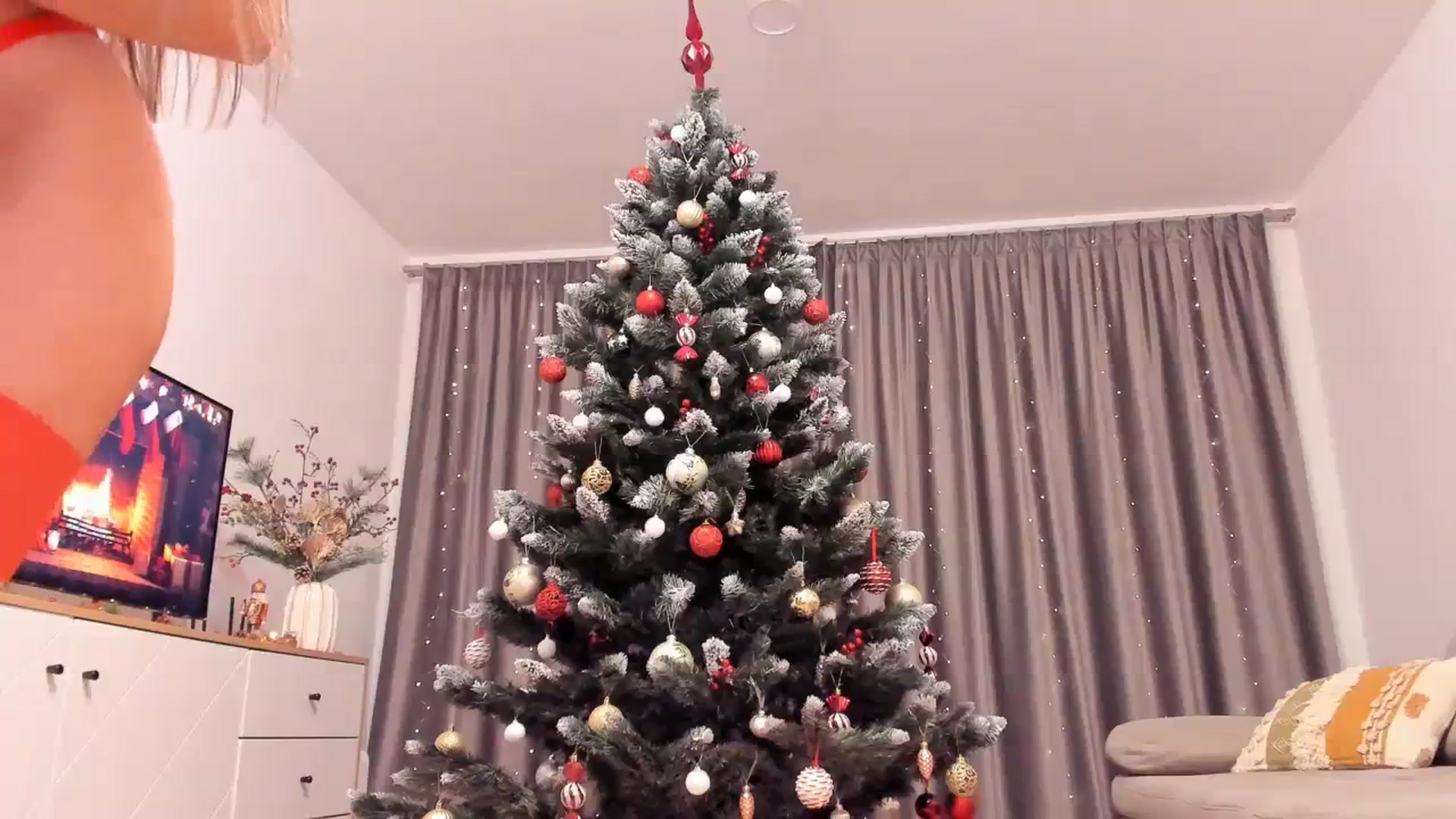 Gallery image thumbnail from Miss__A's myfreecams stream on, 12/02/2023, 05:26 image 3 of 20