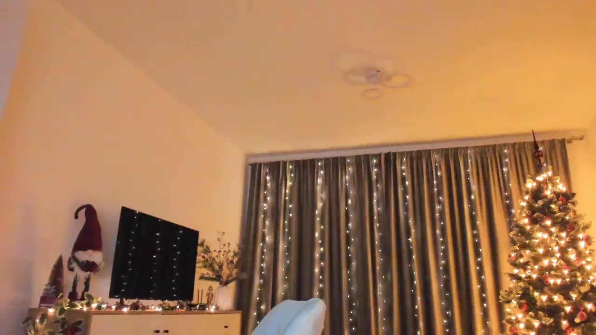 Gallery image thumbnail from Miss__A's myfreecams stream on, 12/04/2023, 01:55 image 11 of 20