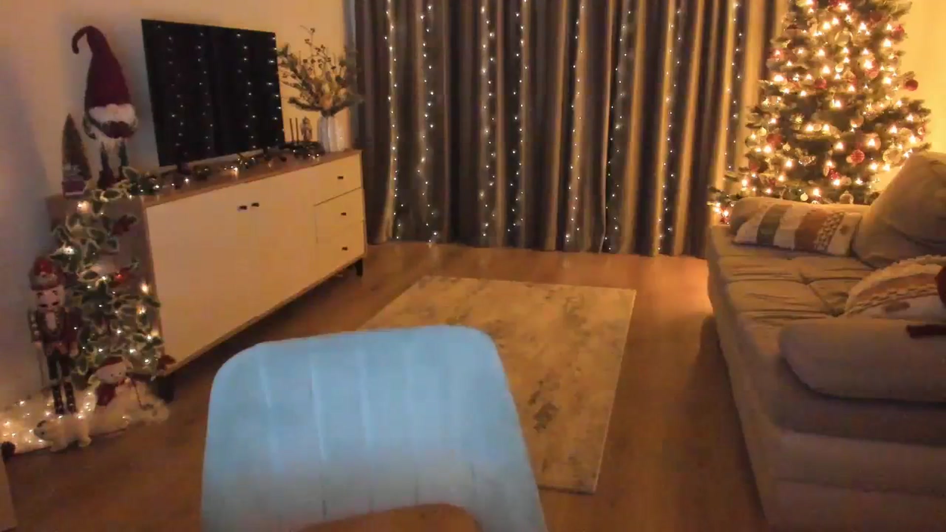 Gallery image thumbnail from Miss__A's myfreecams stream on, 12/10/2023, 05:00 image 17 of 20