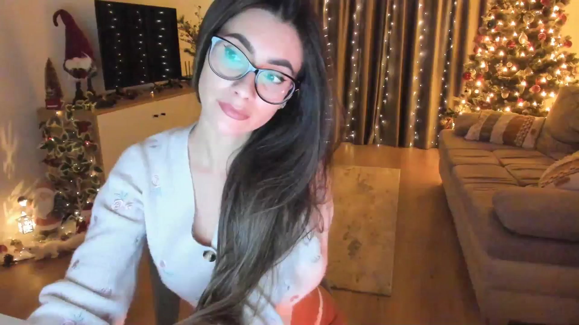 Gallery image thumbnail from Miss__A's myfreecams stream on, 12/17/2023, 03:32 image 1 of 20