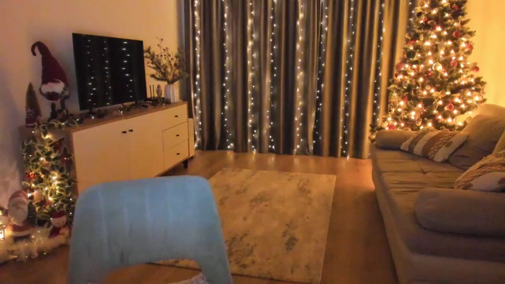 Gallery image thumbnail from Miss__A's myfreecams stream on, 12/31/2023, 04:54 image 12 of 20
