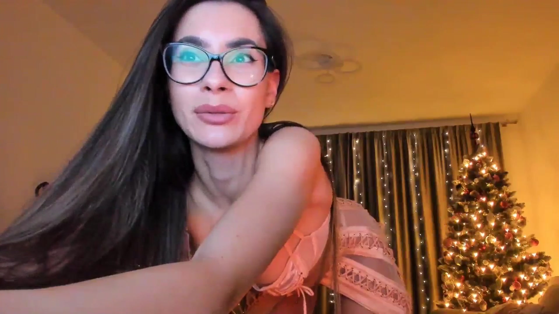 Gallery image thumbnail from Miss__A's myfreecams stream on, 01/03/2024, 05:28 image 3 of 20
