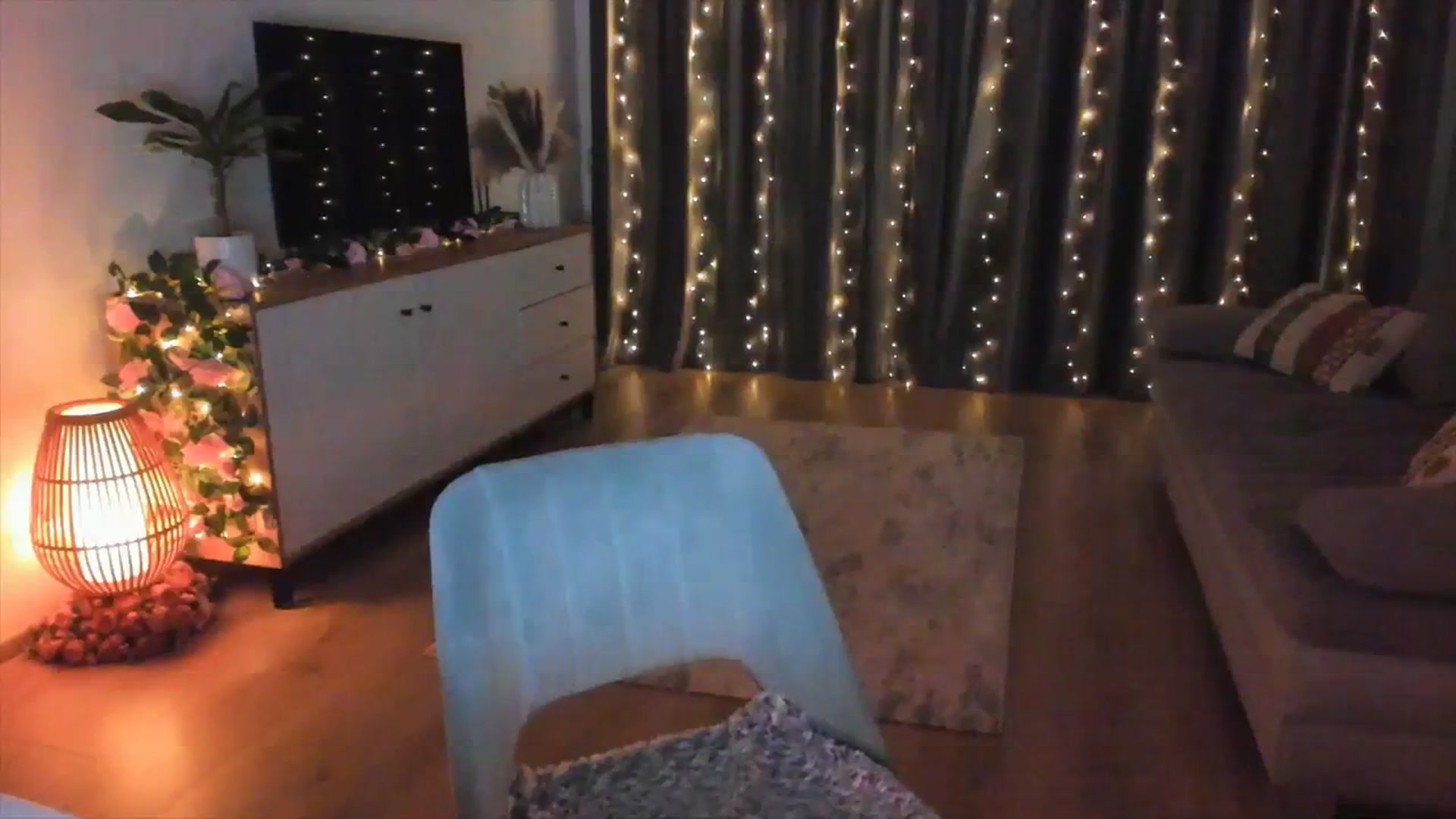 Gallery image thumbnail from Miss__A's myfreecams stream on, 04/08/2024, 24:02 image 18 of 20