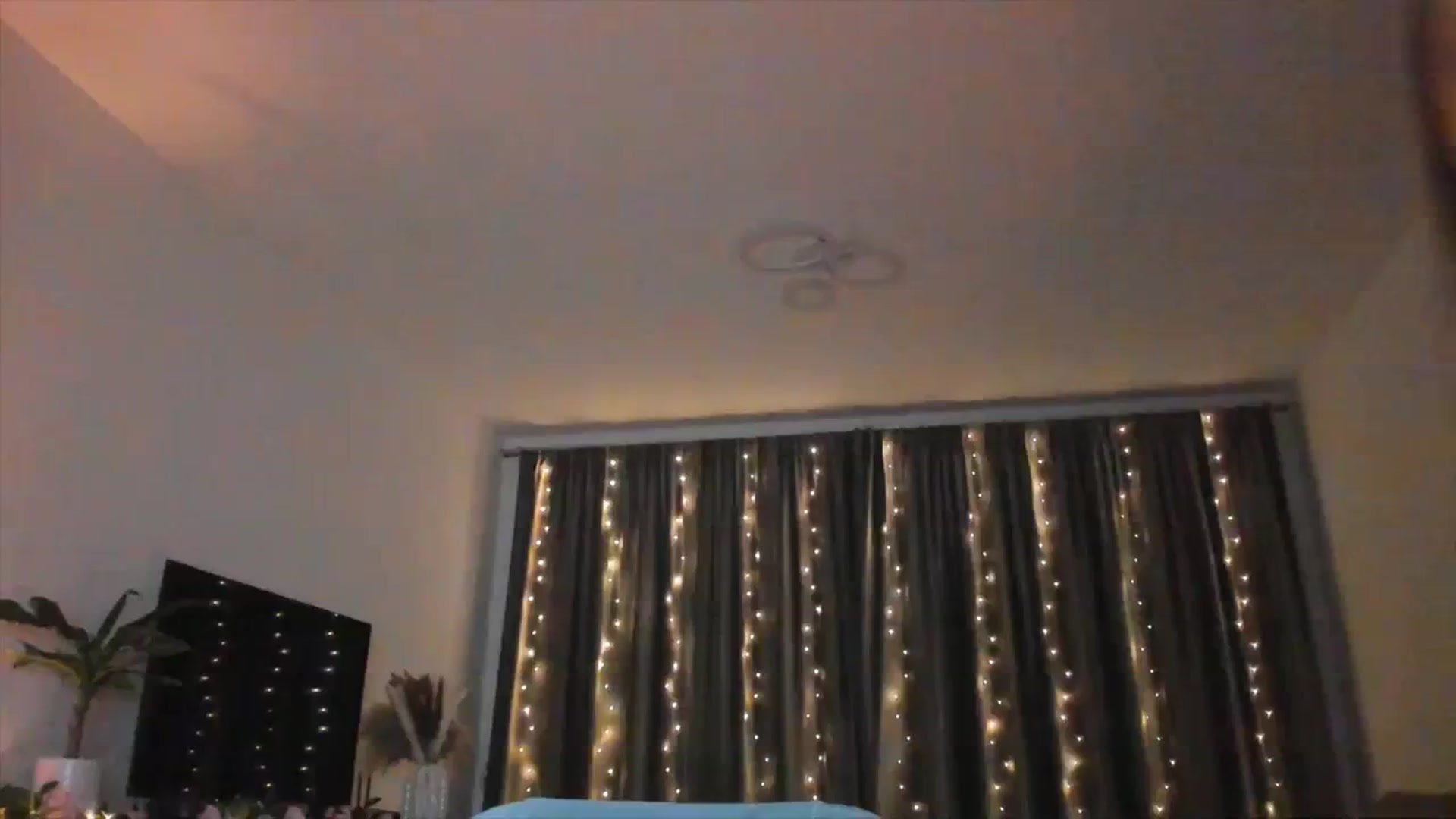 Gallery image thumbnail from Miss__A's myfreecams stream on, 04/08/2024, 24:02 image 15 of 20