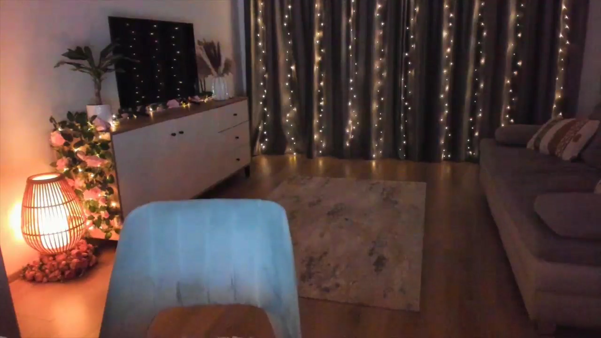Gallery image thumbnail from Miss__A's myfreecams stream on, 04/29/2024, 03:09 image 3 of 20