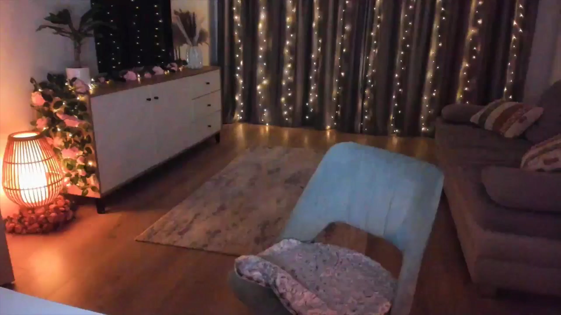 Gallery image thumbnail from Miss__A's myfreecams stream on, 05/06/2024, 10:39 image 17 of 20