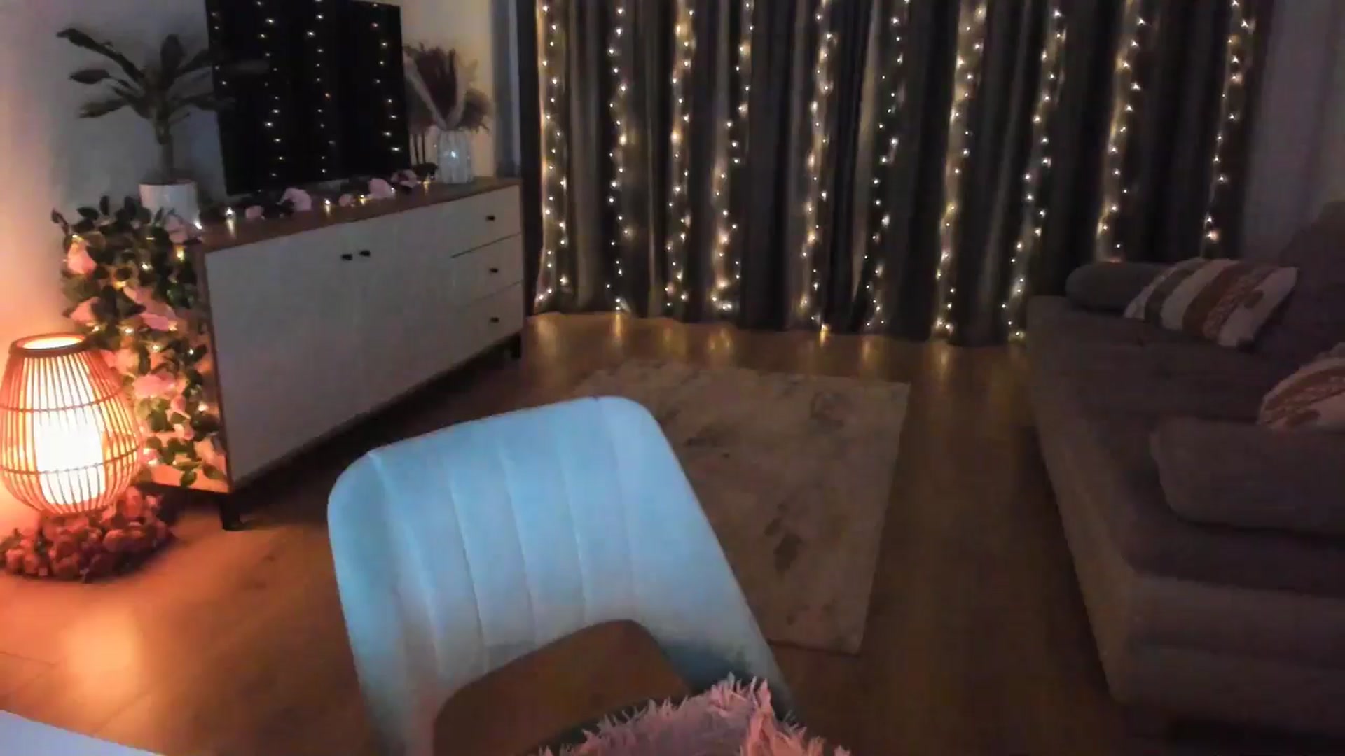 Gallery image thumbnail from Miss__A's myfreecams stream on, 09/01/2024, 02:18 image 14 of 20