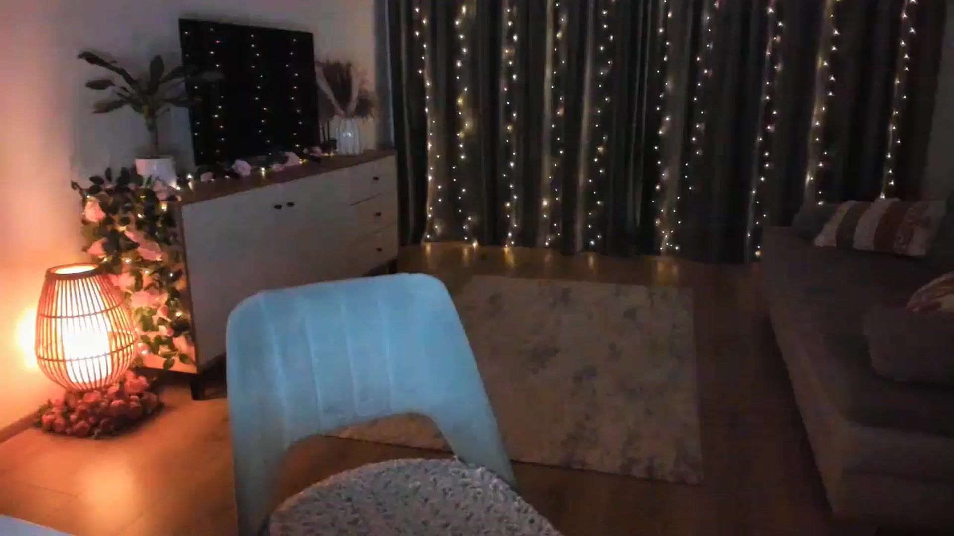 Gallery image thumbnail from Miss__A's myfreecams stream on, 09/04/2024, 22:37 image 18 of 20