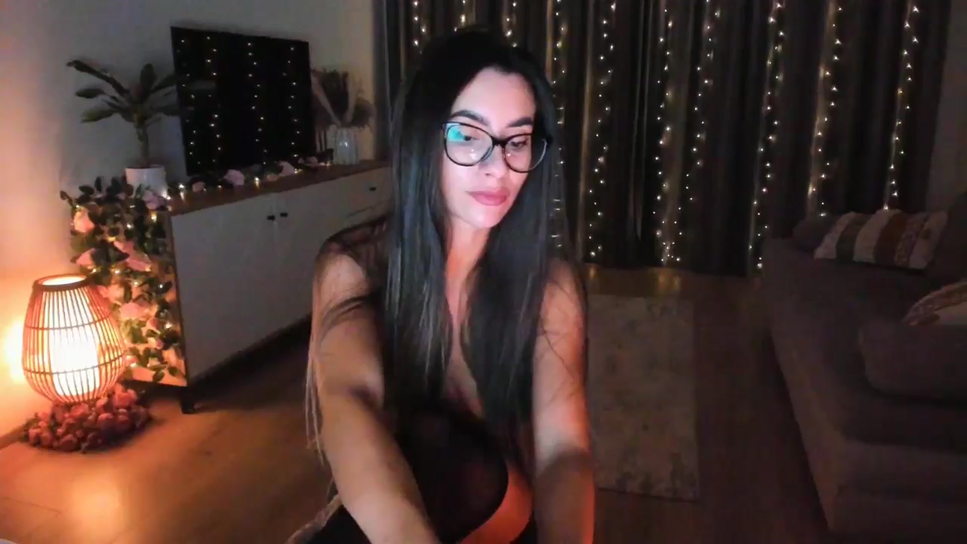Gallery image thumbnail from Miss__A's myfreecams stream on, 09/05/2024, 24:33 image 6 of 20