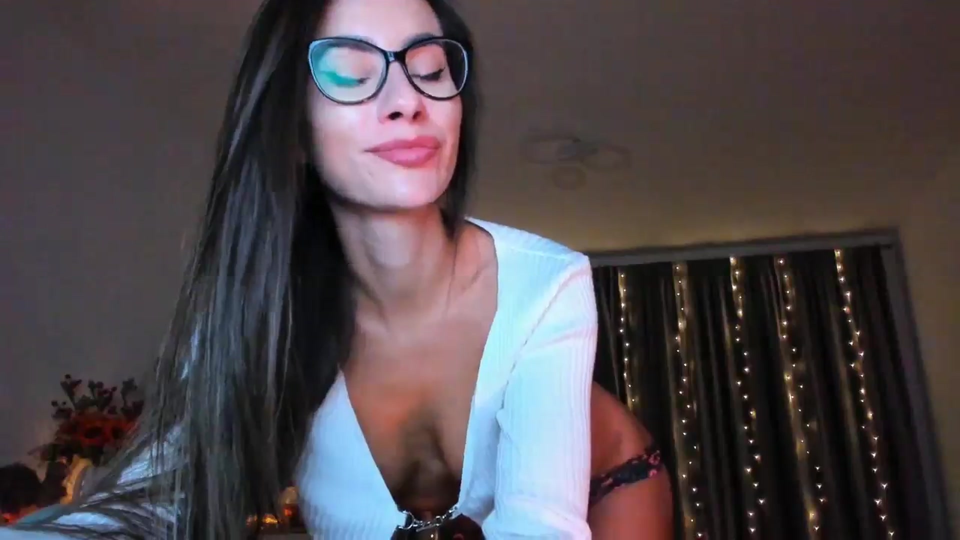 Gallery image thumbnail from Miss__A's myfreecams stream on, 10/23/2024, 04:10 image 5 of 20