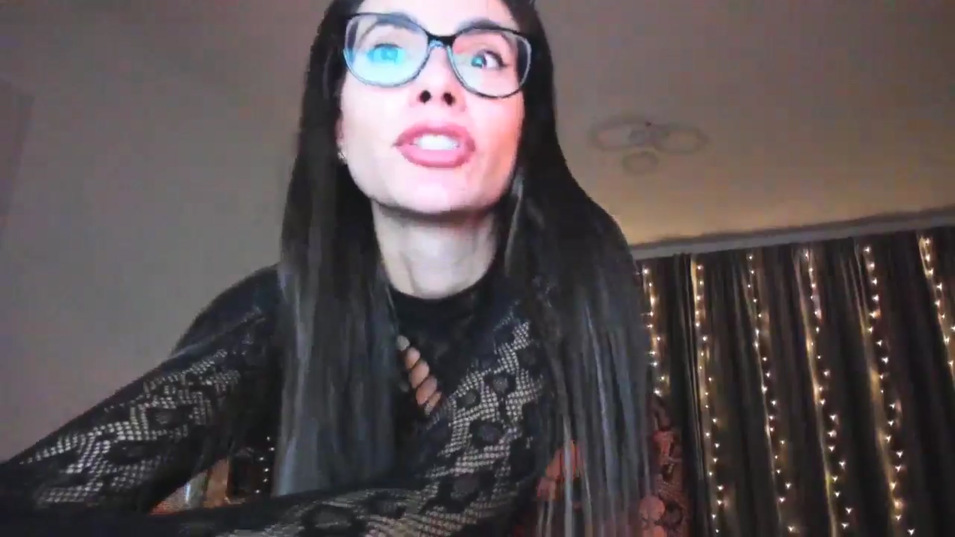 Gallery image thumbnail from Miss__A's myfreecams stream on, 10/31/2024, 03:29 image 7 of 20