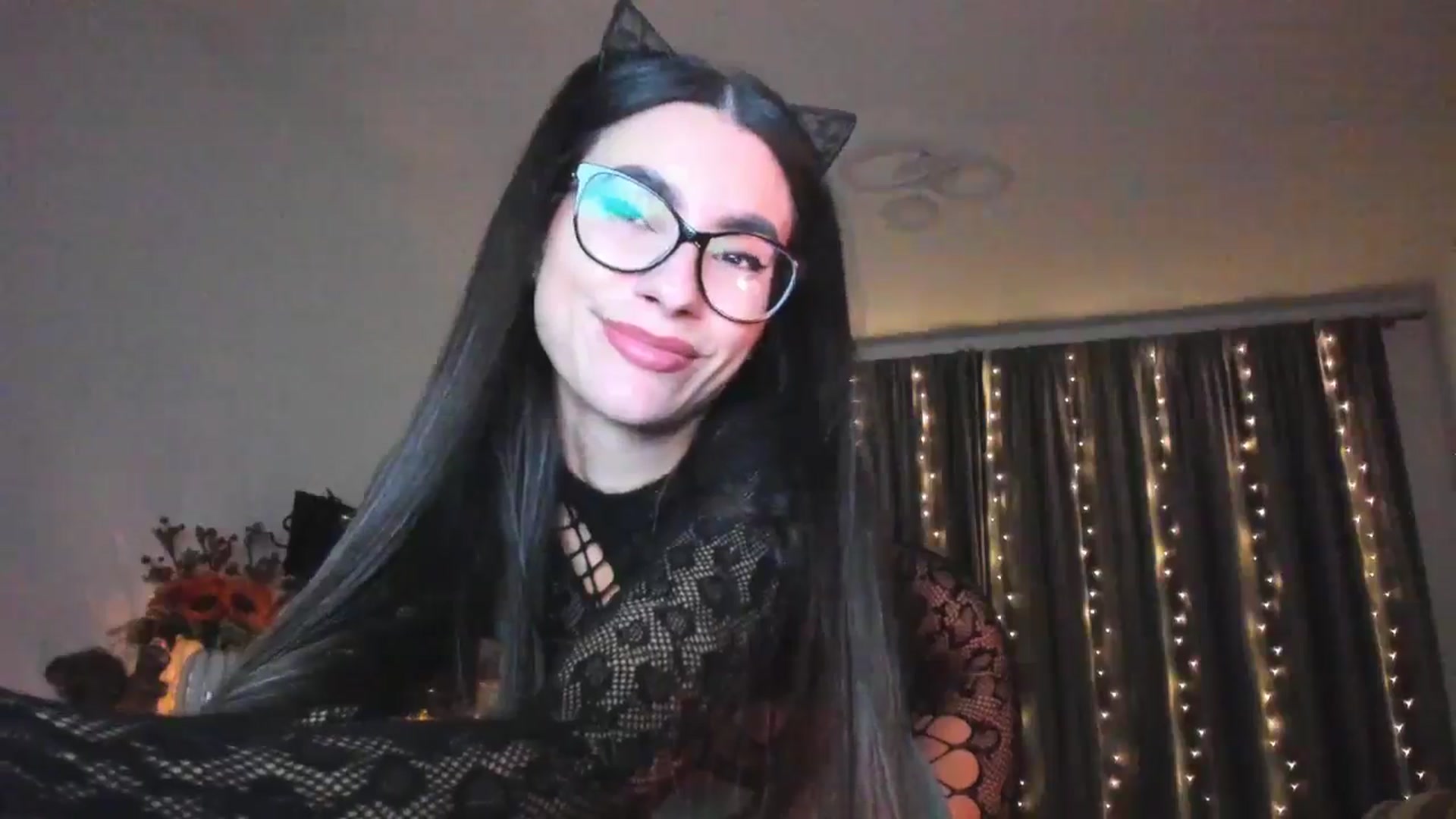 Gallery image thumbnail from Miss__A's myfreecams stream on, 10/31/2024, 03:29 image 17 of 20
