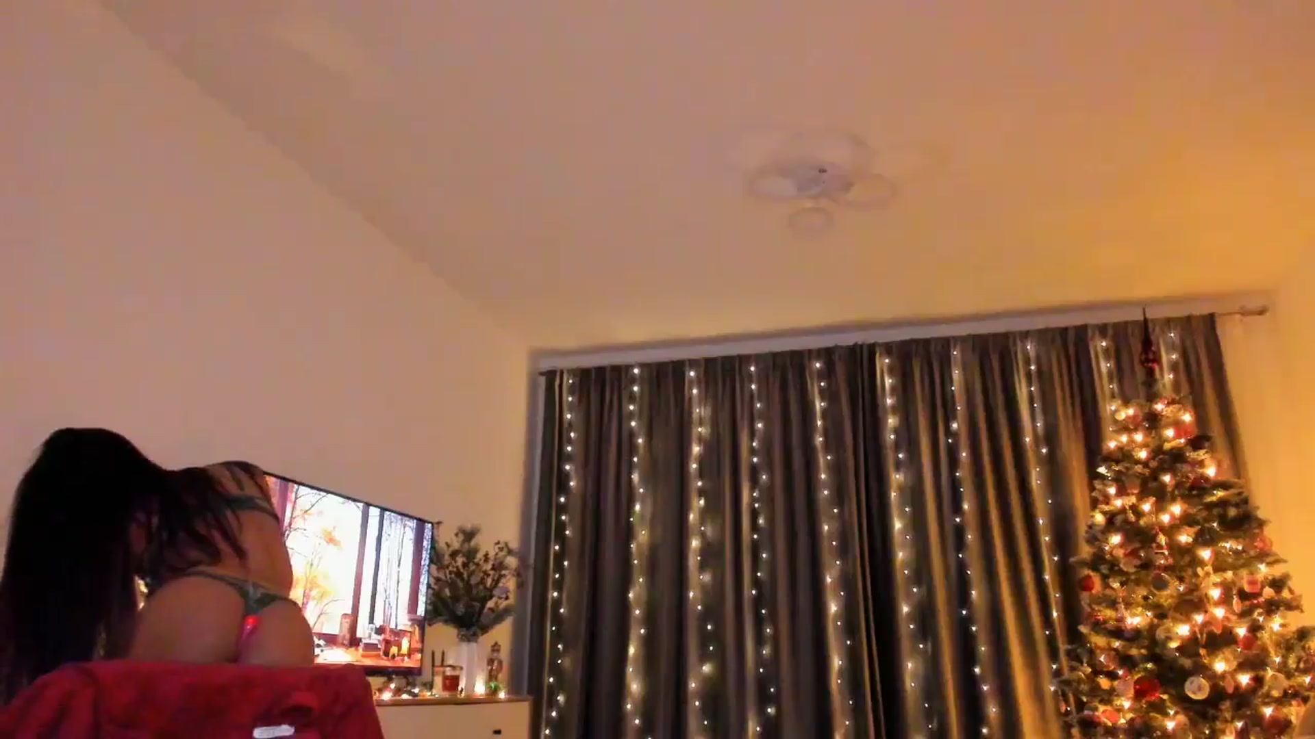 Gallery image thumbnail from Miss__A's myfreecams stream on, 12/21/2024, 03:19 image 18 of 20