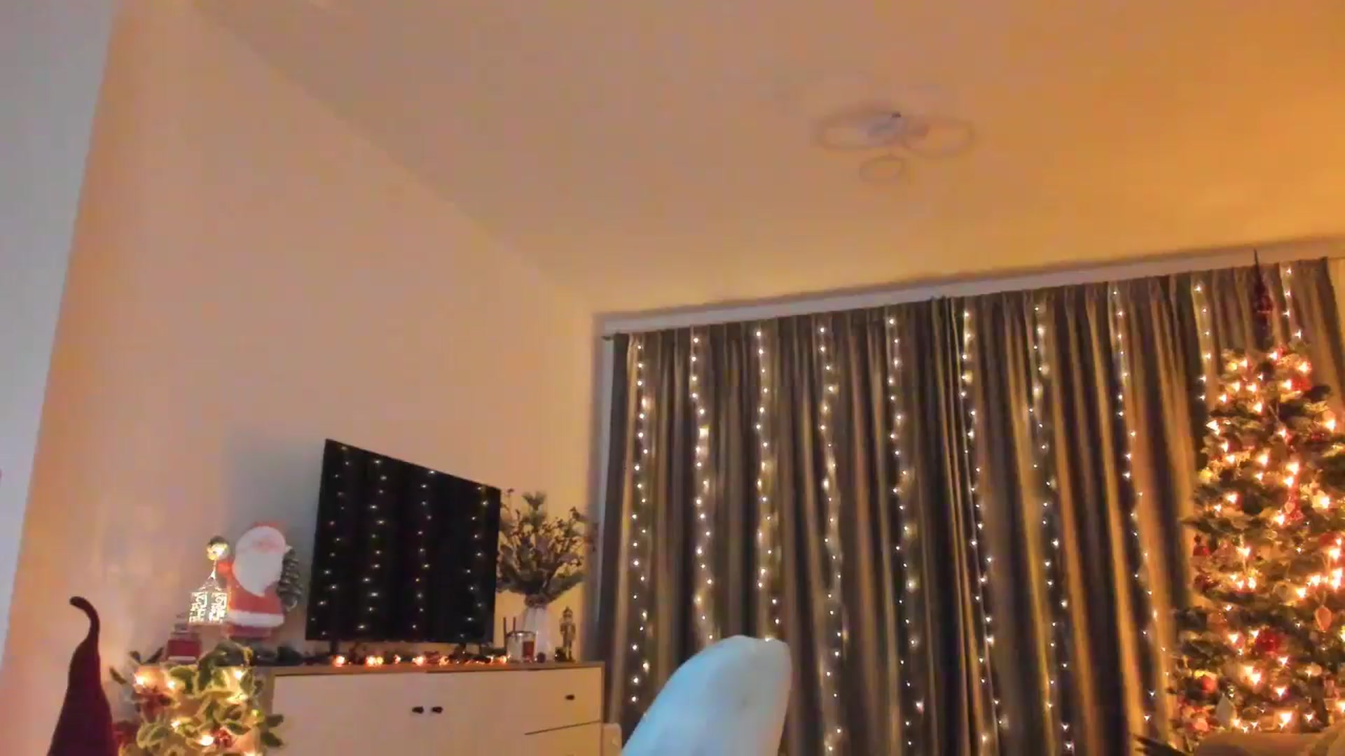 Gallery image thumbnail from Miss__A's myfreecams stream on, 01/04/2025, 04:48 image 9 of 20