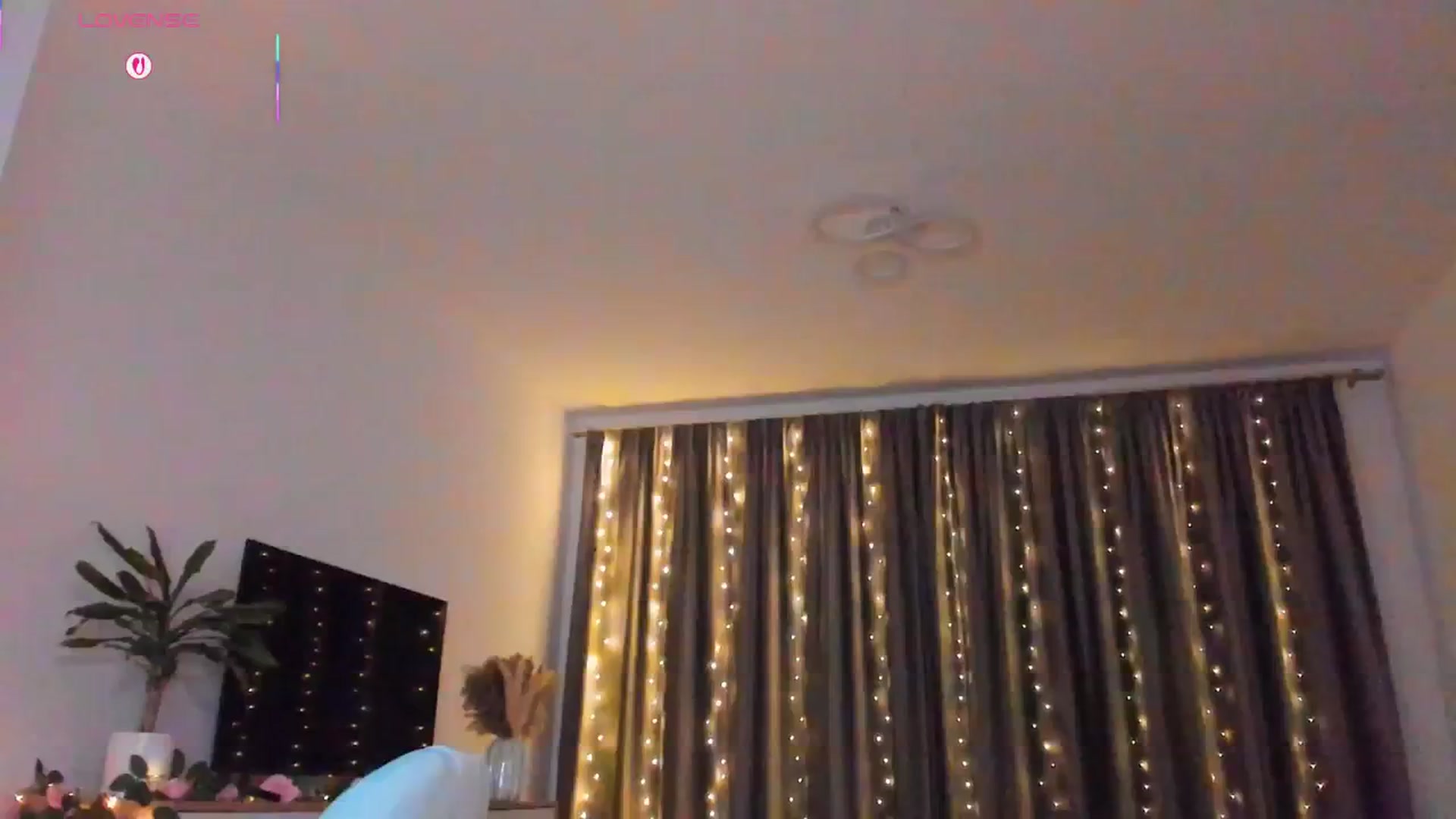 Gallery image thumbnail from Miss__A's myfreecams stream on, 06/23/2025, 02:00 image 18 of 20