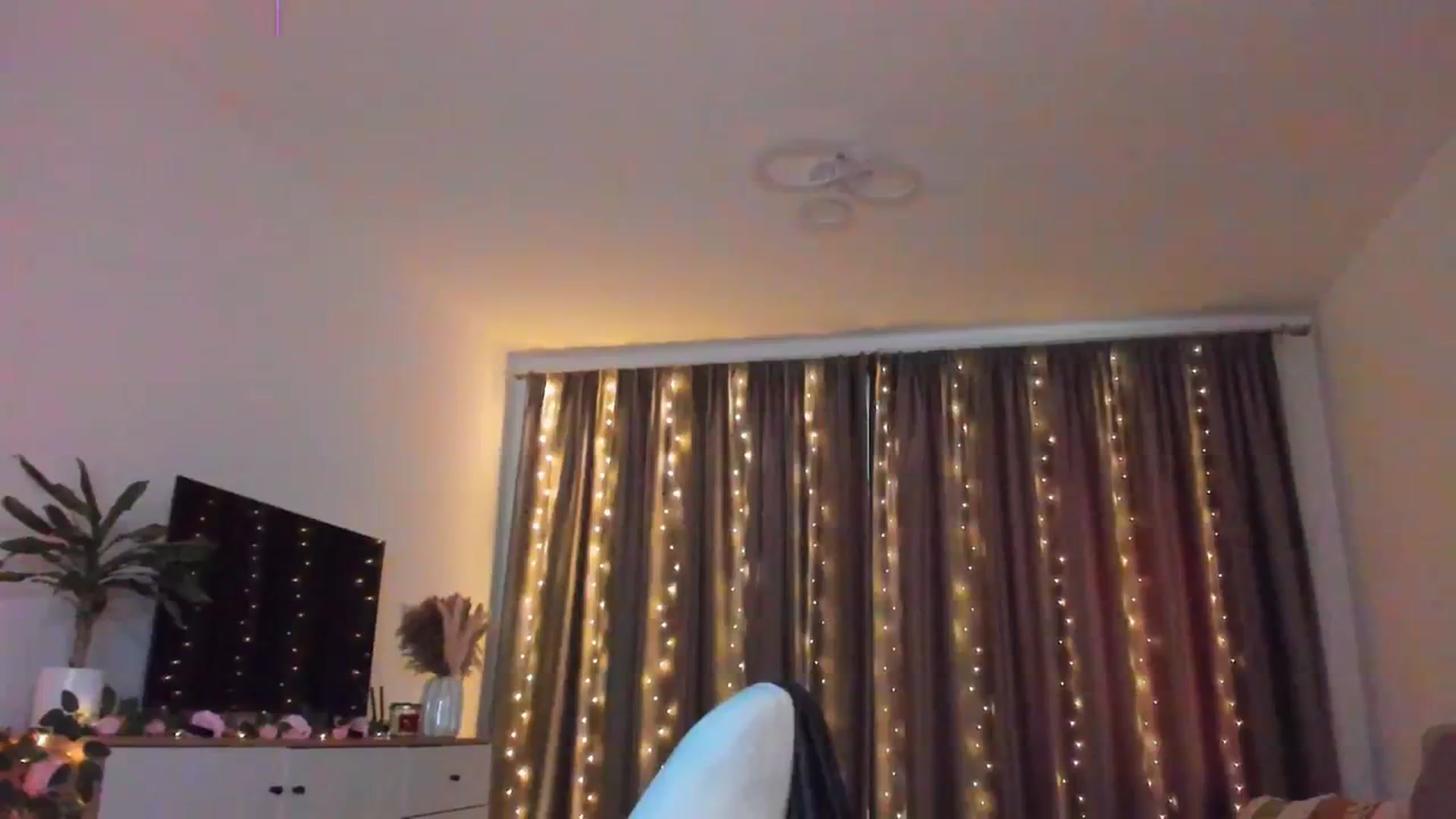 Gallery image thumbnail from Miss__A's myfreecams stream on, 07/07/2025, 03:37 image 16 of 20