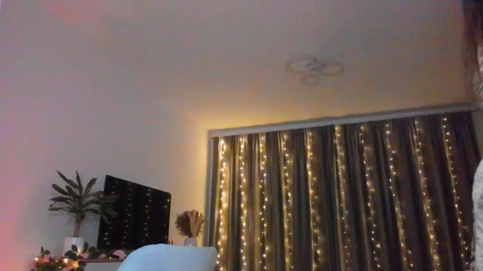 Gallery image thumbnail from Miss__A's myfreecams stream on, 07/13/2025, 24:01 image 1 of 20