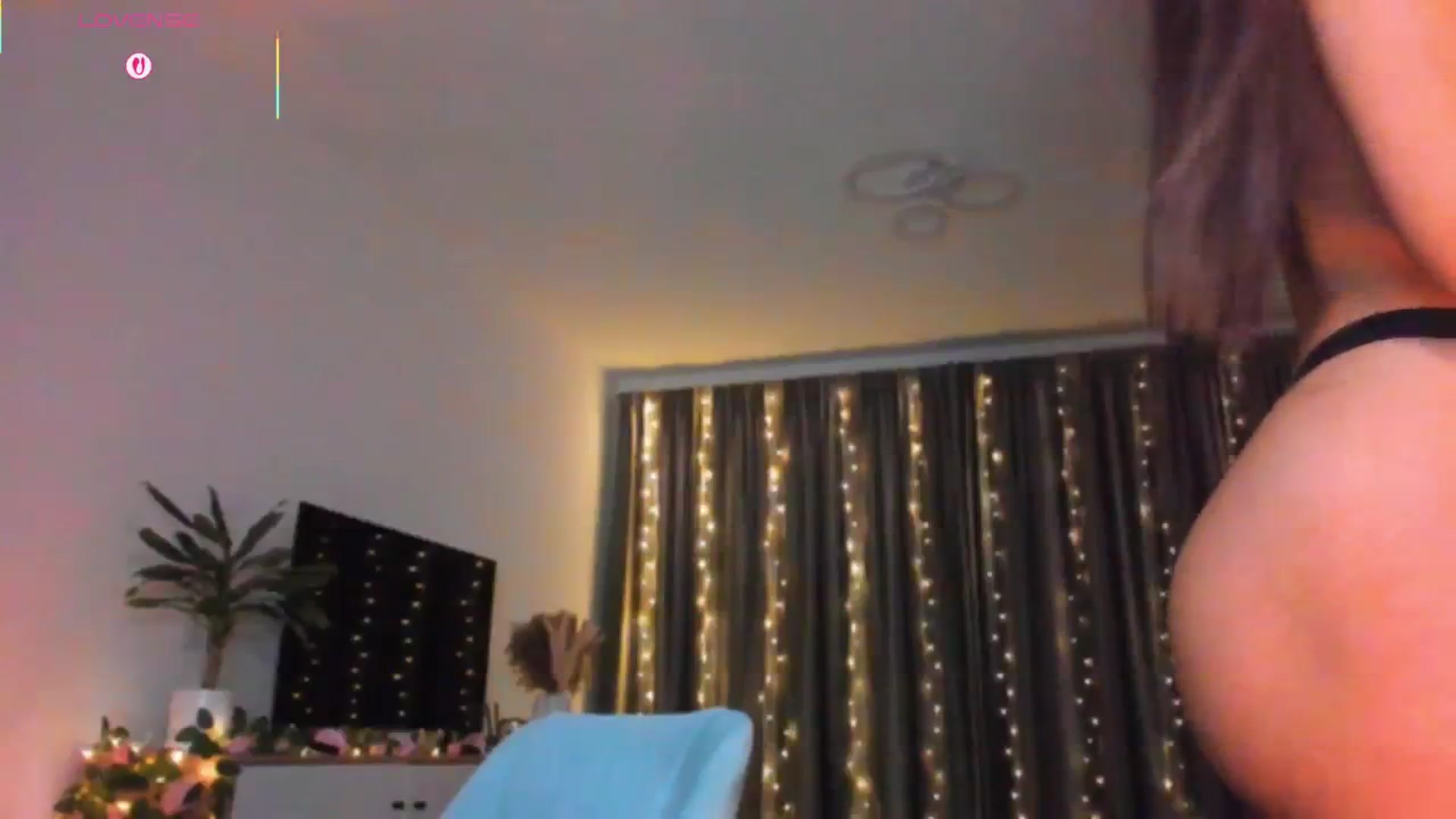 Gallery image thumbnail from Miss__A's myfreecams stream on, 08/04/2025, 24:03 image 13 of 20