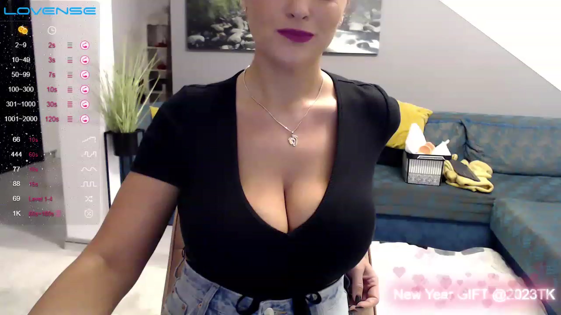 Gallery image thumbnail from Miss__Busty's myfreecams stream on, 01/12/2023, 12:08 image 18 of 20