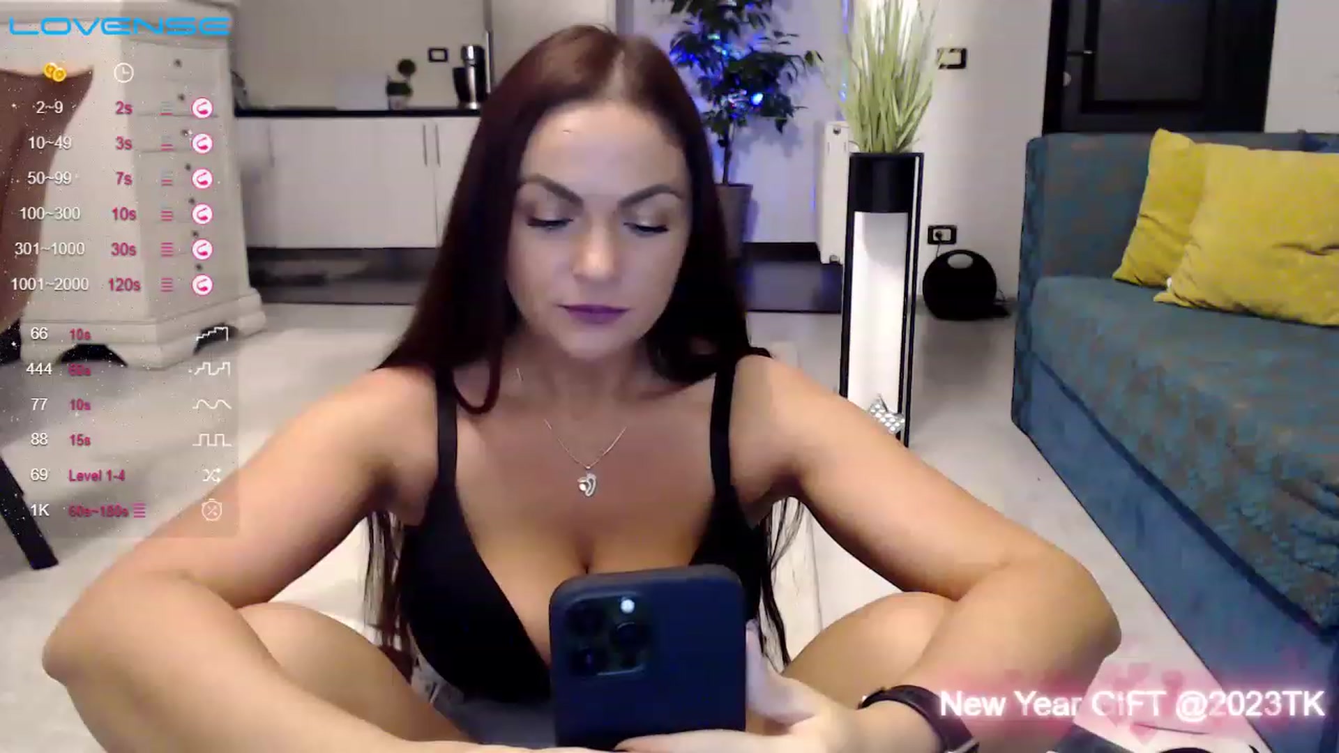 Gallery image thumbnail from Miss__Busty's myfreecams stream on, 01/22/2023, 17:15 image 11 of 20
