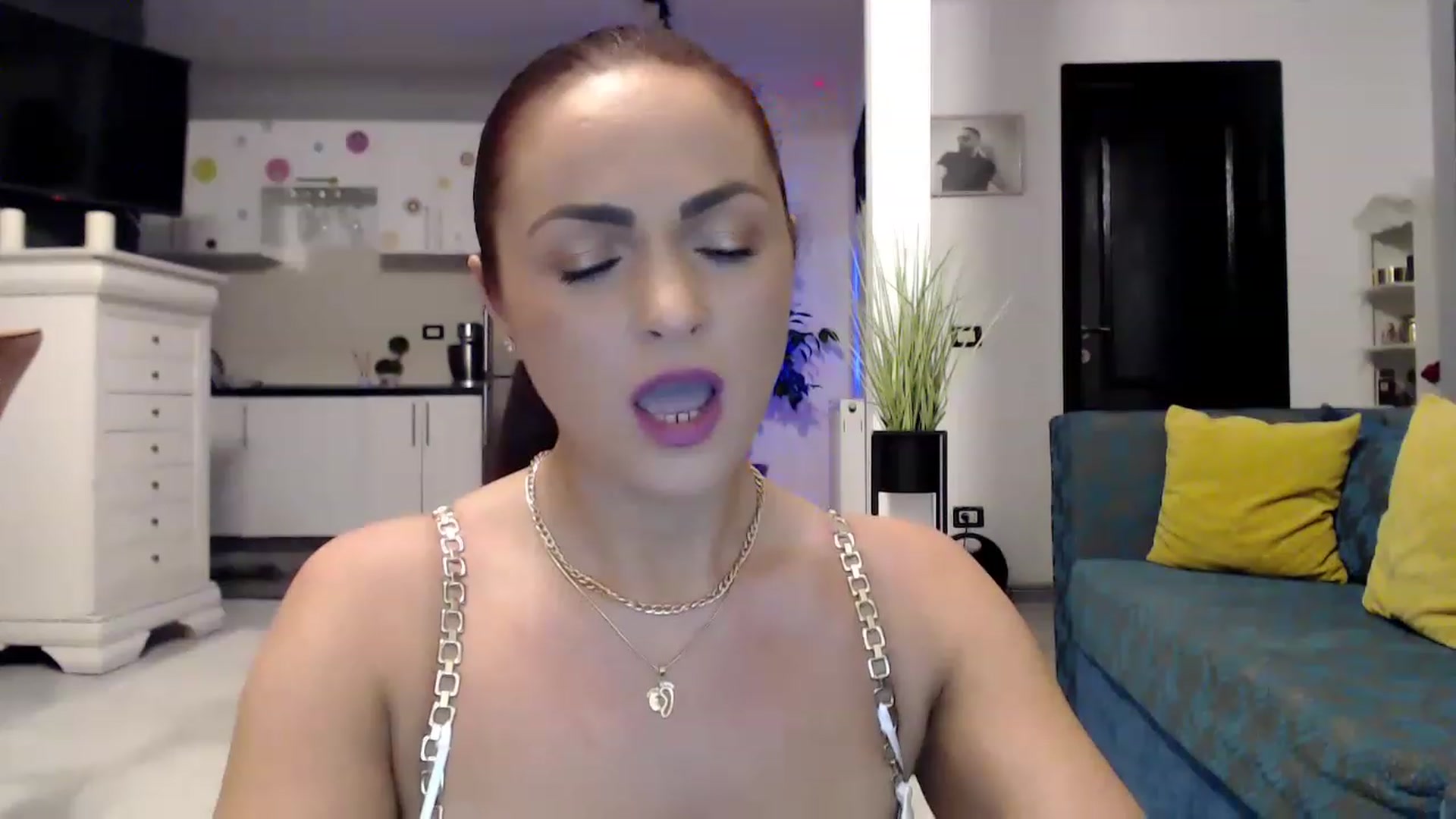 Gallery image thumbnail from Miss__Busty's myfreecams stream on, 02/22/2023, 17:30 image 9 of 20