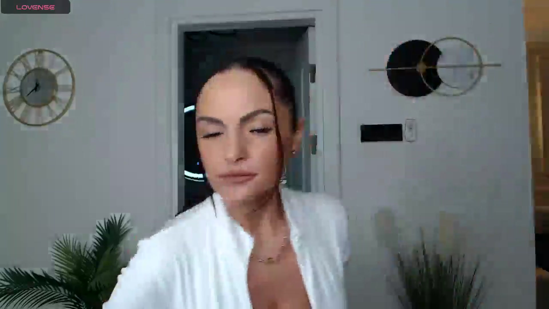 Gallery image thumbnail from Miss__Busty's myfreecams stream on, 04/28/2025, 13:07 image 5 of 20
