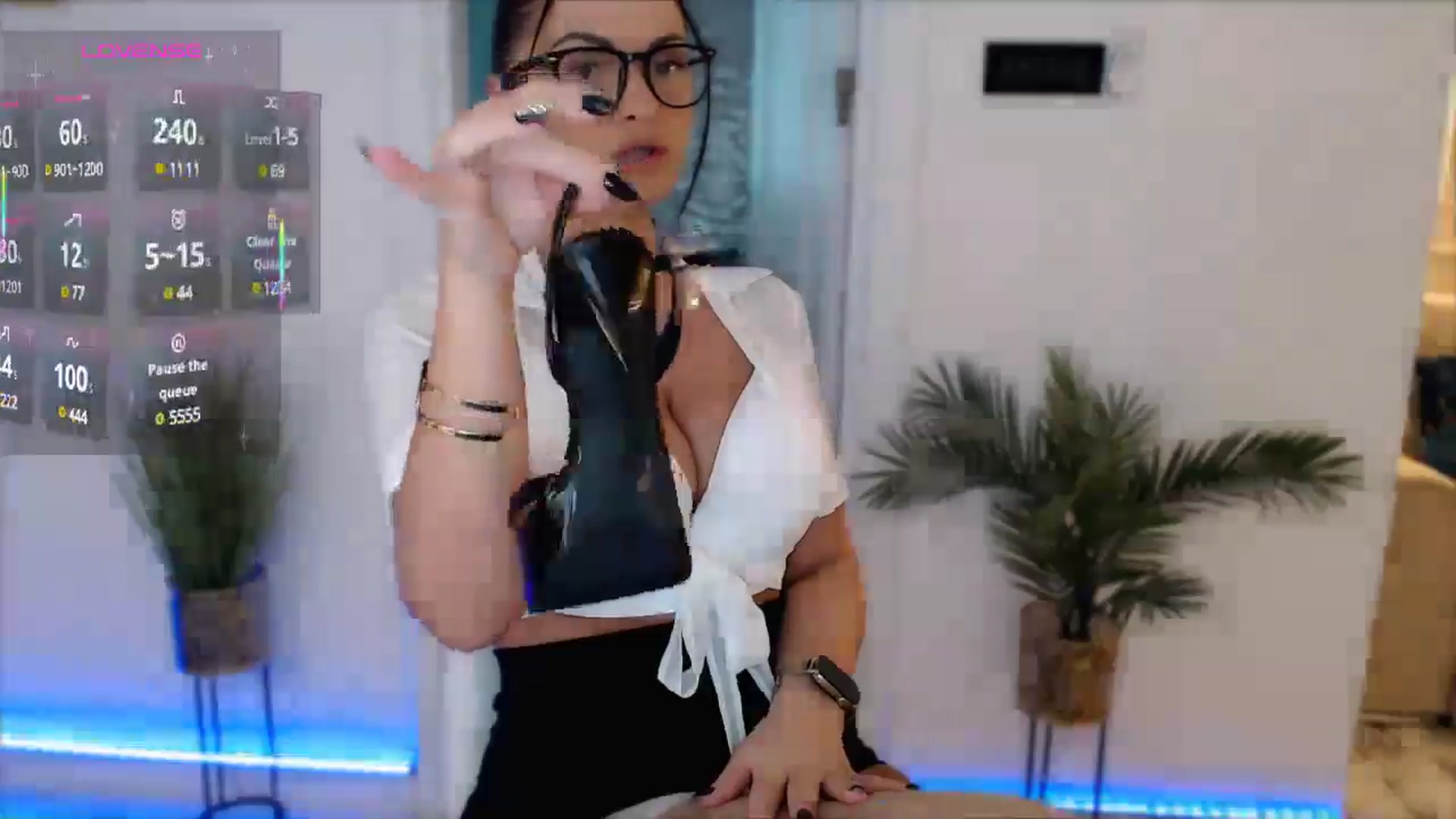 Gallery image thumbnail from Miss__Busty's myfreecams stream on, 06/04/2025, 09:33 image 19 of 20