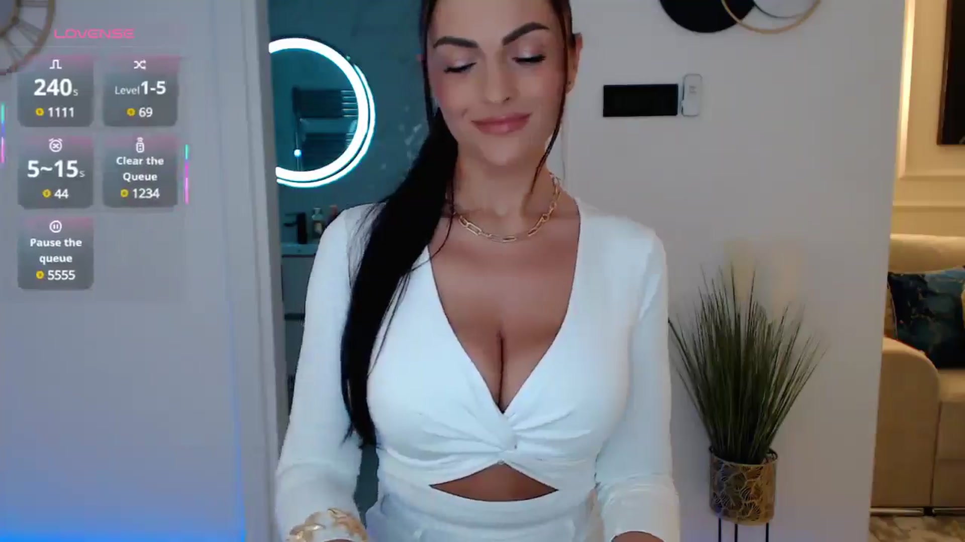 Gallery image thumbnail from Miss__Busty's myfreecams stream on, 07/18/2025, 09:36 image 6 of 20