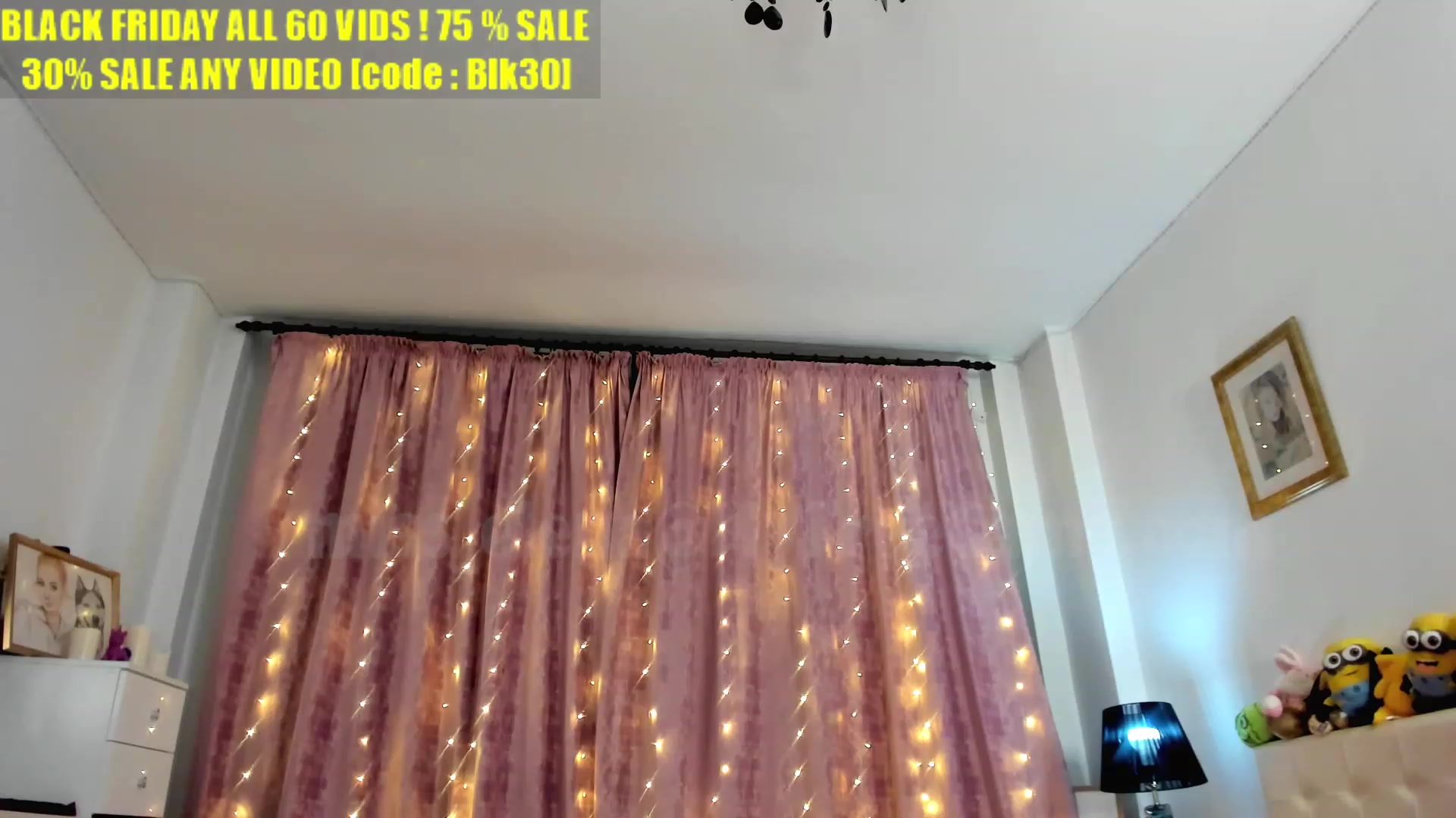 Gallery image thumbnail from Miss__Elena's myfreecams stream on, 11/27/2022, 22:37 image 18 of 20