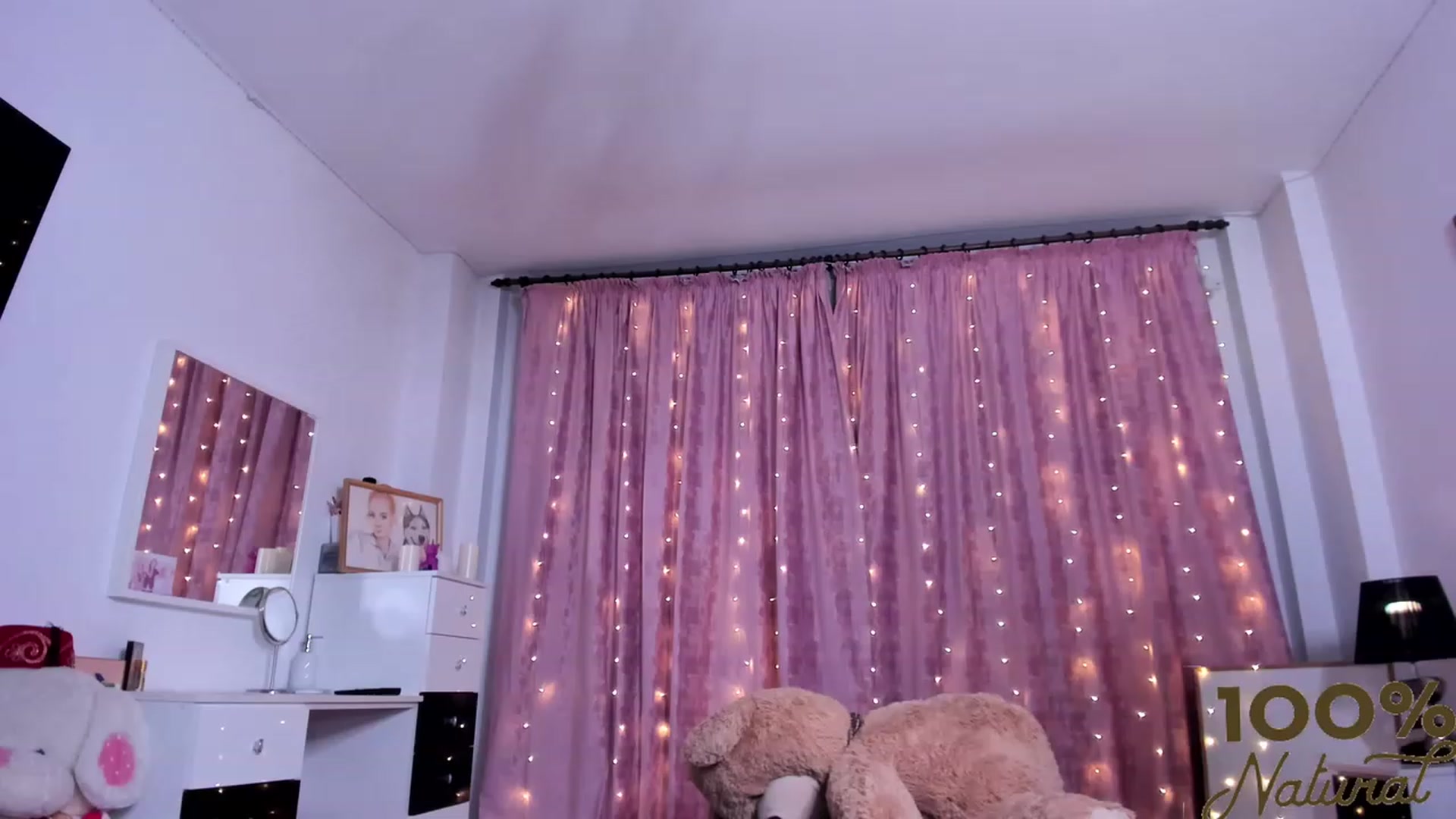 Gallery image thumbnail from Miss__Elena's myfreecams stream on, 06/12/2023, 23:23 image 1 of 20