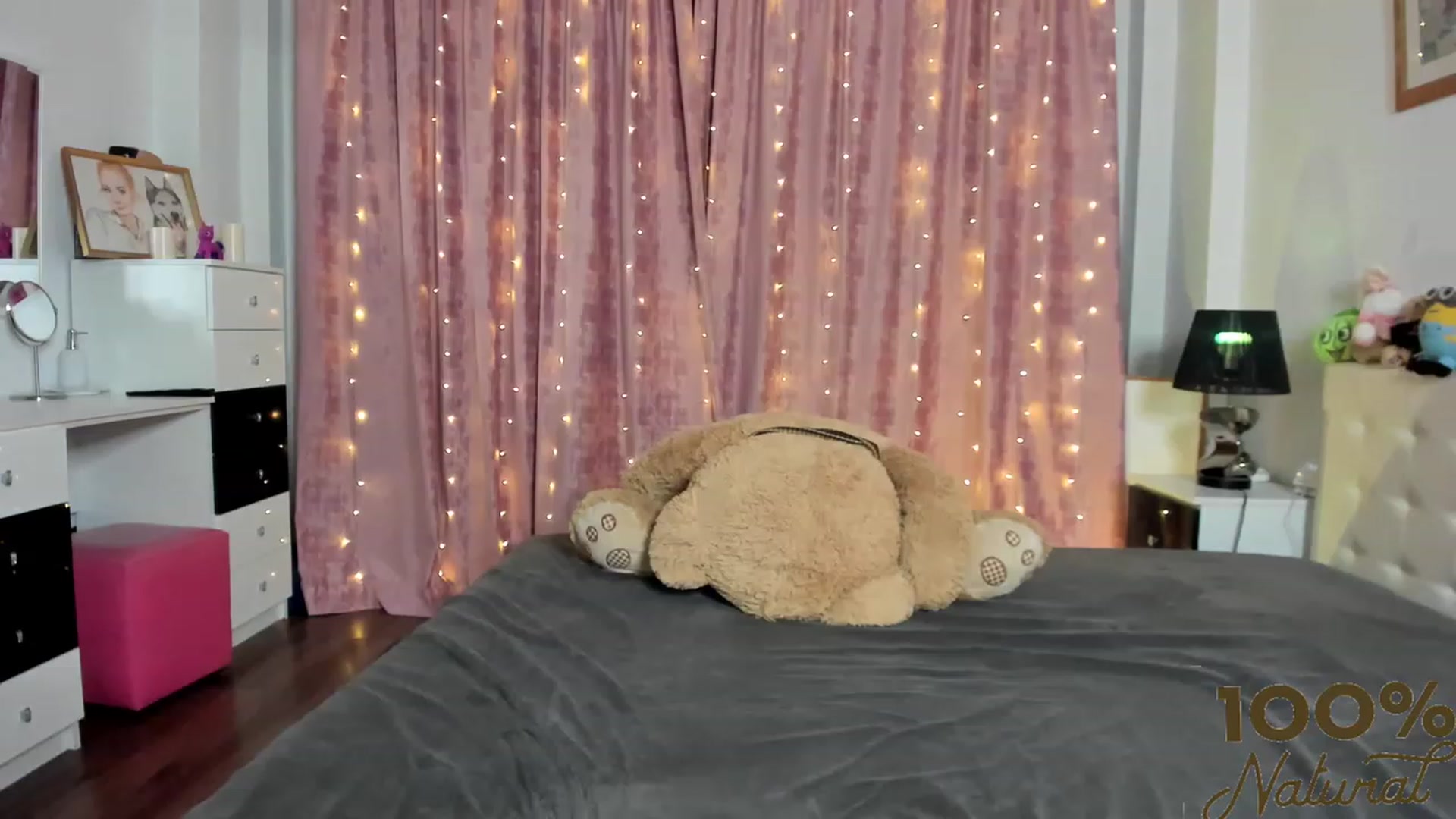 Gallery image thumbnail from Miss__Elena's myfreecams stream on, 06/13/2023, 23:24 image 11 of 20