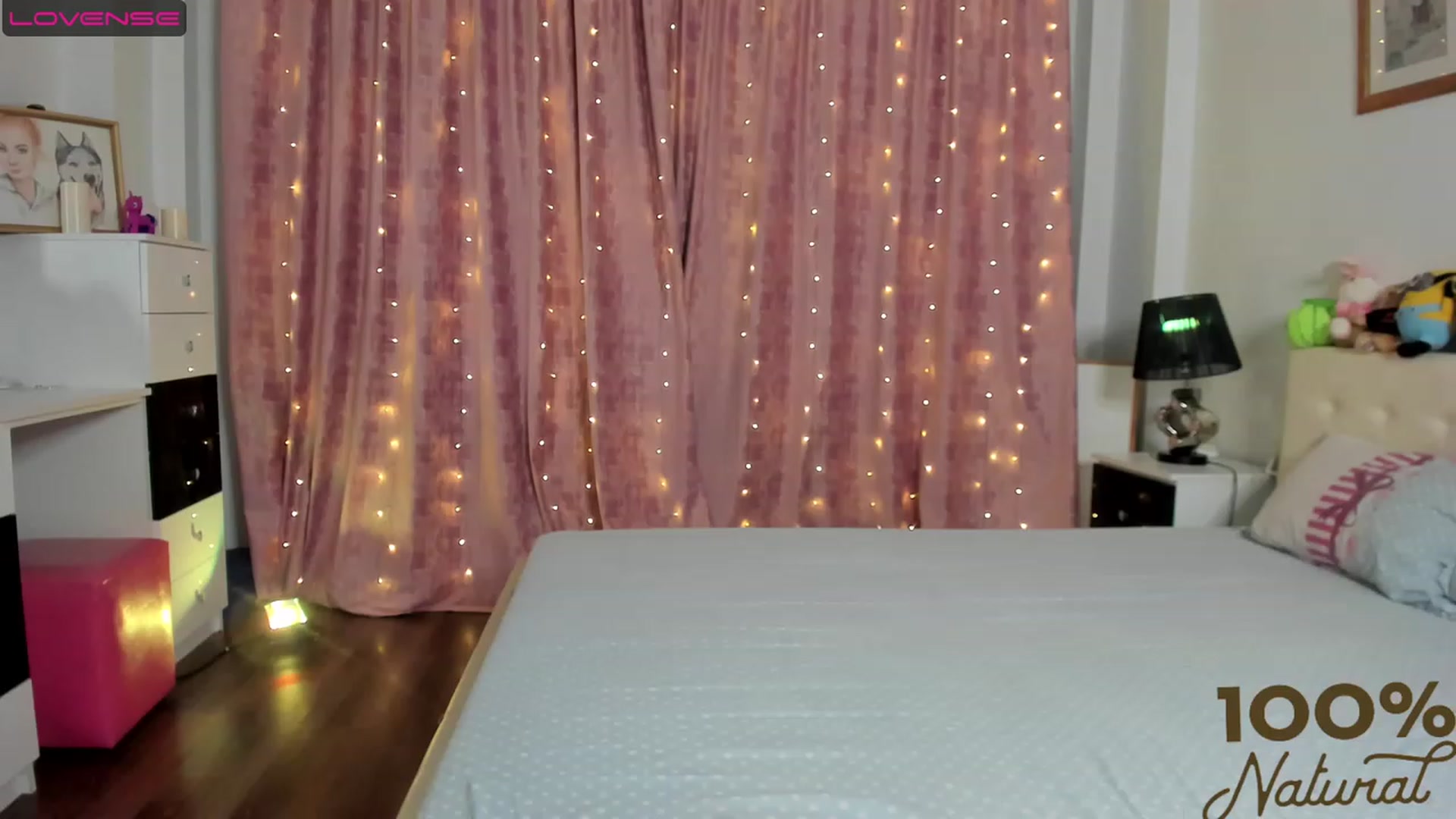 Gallery image thumbnail from Miss__Elena's myfreecams stream on, 06/15/2023, 20:57 image 5 of 20