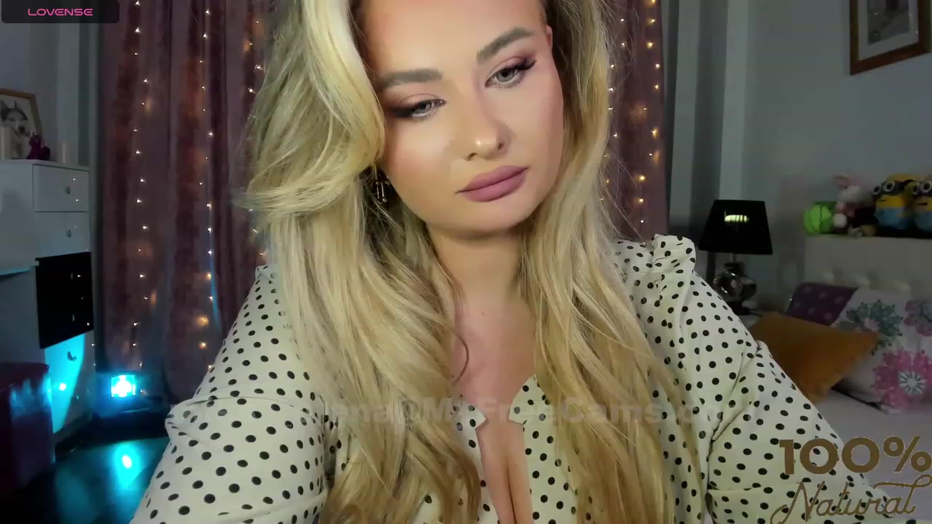Gallery image thumbnail from Miss__Elena's myfreecams stream on, 08/27/2023, 21:55 image 11 of 20