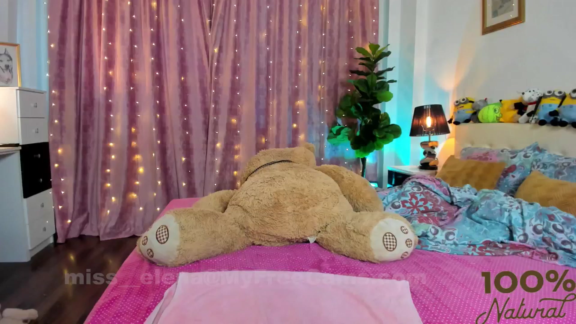 Gallery image thumbnail from Miss__Elena's myfreecams stream on, 10/31/2024, 10:28 image 4 of 20