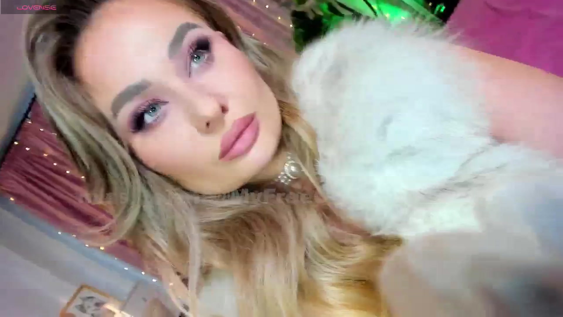 Gallery image thumbnail from Miss__Elena's myfreecams stream on, 12/18/2024, 08:35 image 6 of 20