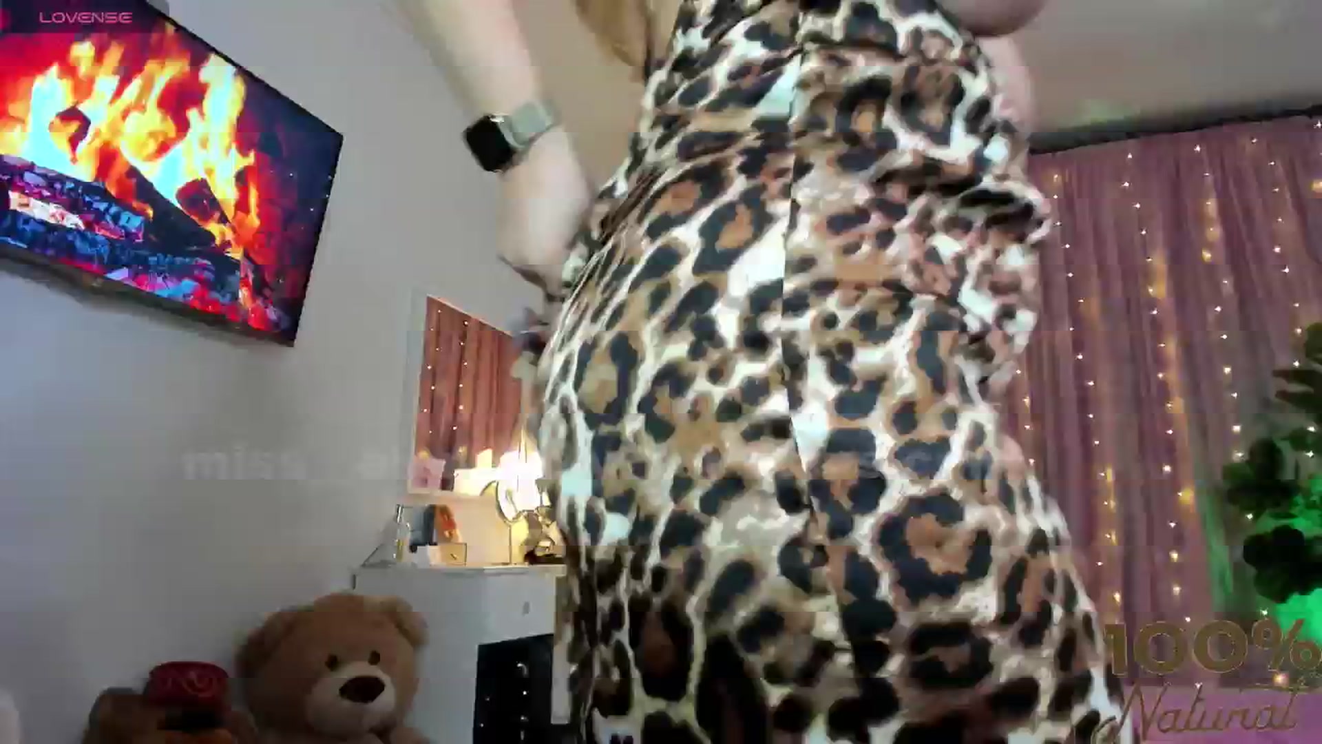 Gallery image thumbnail from Miss__Elena's myfreecams stream on, 12/18/2024, 21:53 image 10 of 20