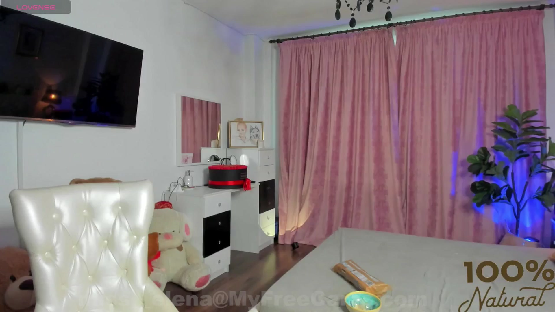 Gallery image thumbnail from Miss__Elena's myfreecams stream on, 02/02/2025, 12:01 image 7 of 20