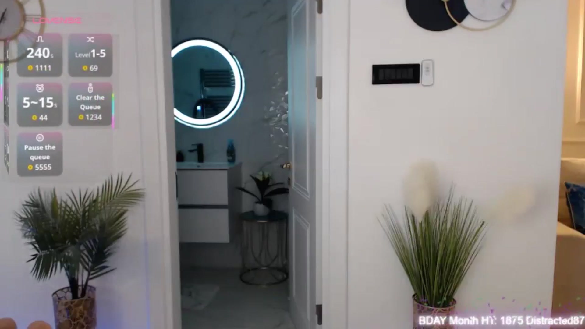Gallery image thumbnail from Miss__Jess's myfreecams stream on, 08/18/2025, 12:40 image 13 of 20