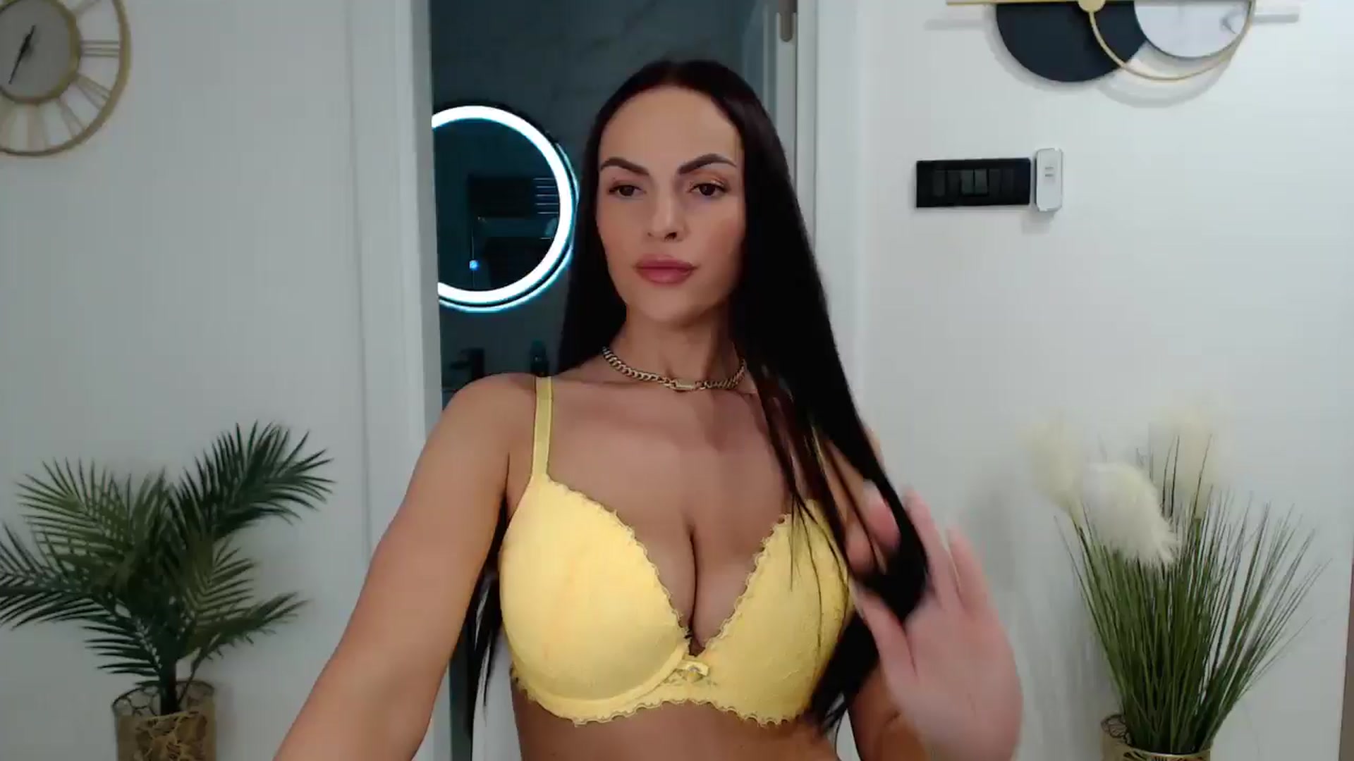 Gallery image thumbnail from Miss__Jess's myfreecams stream on, 08/21/2025, 12:23 image 20 of 20