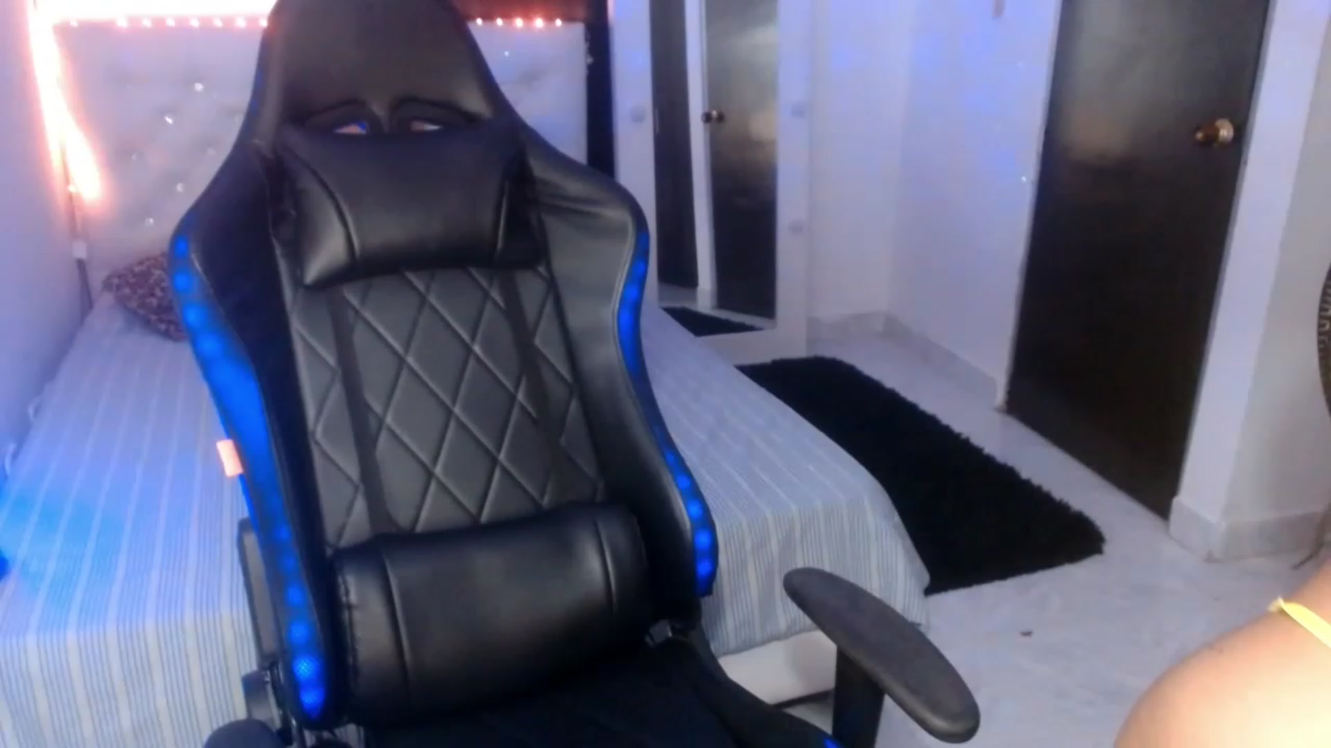 Gallery image thumbnail from Miss__Sabrina's myfreecams stream on, 11/15/2022, 06:33 image 10 of 20