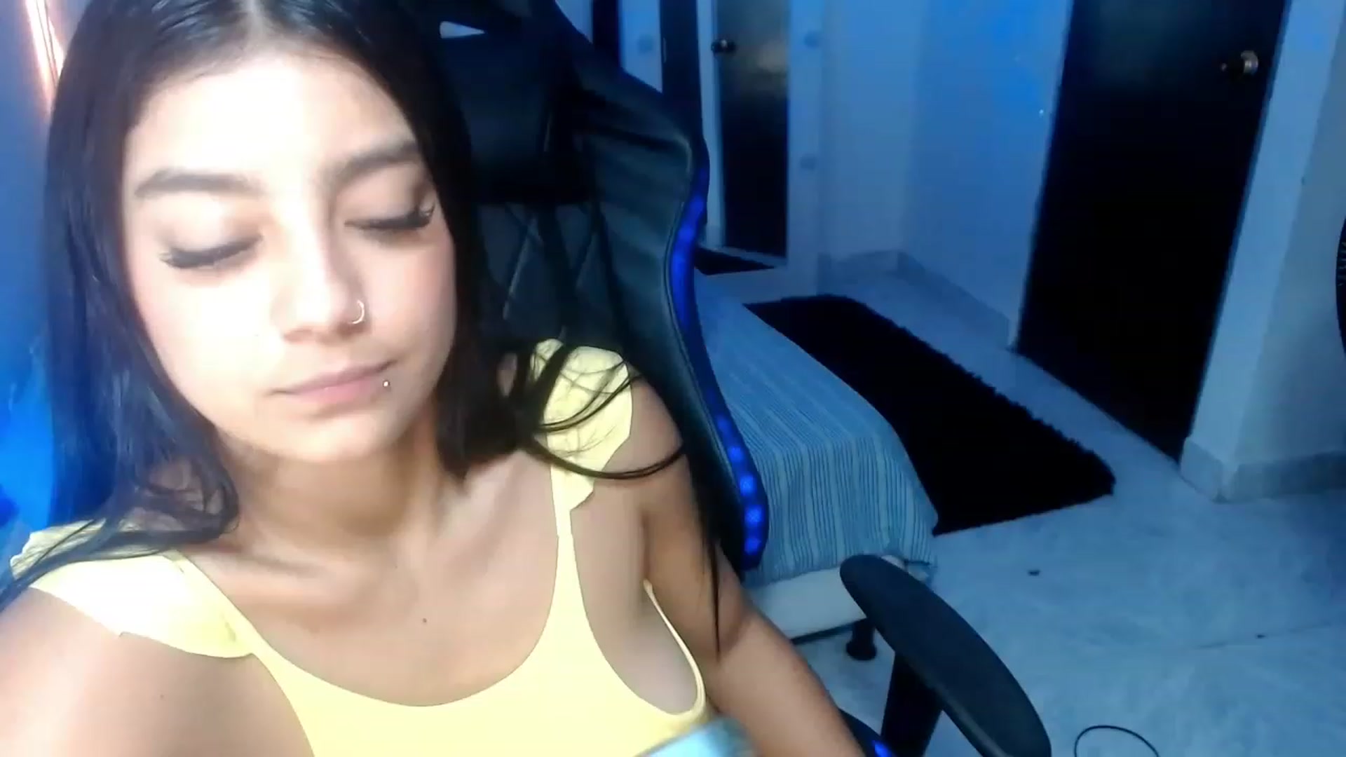 Gallery image thumbnail from Miss__Sabrina's myfreecams stream on, 11/15/2022, 06:33 image 17 of 20