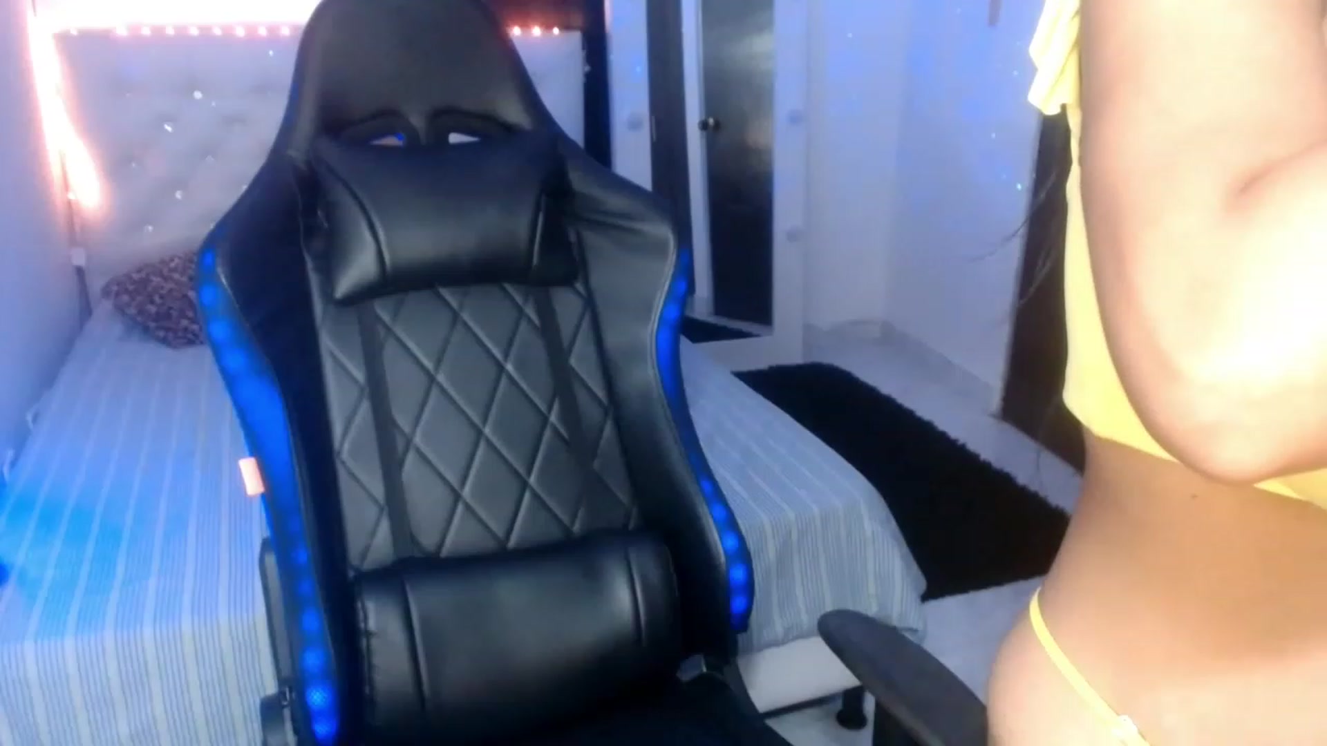 Gallery image thumbnail from Miss__Sabrina's myfreecams stream on, 11/15/2022, 06:33 image 19 of 20