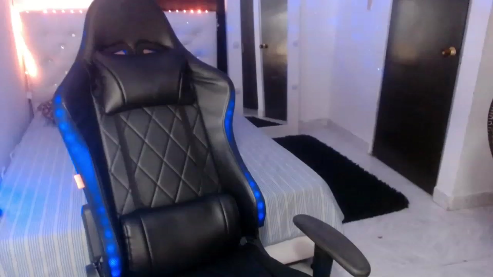Gallery image thumbnail from Miss__Sabrina's myfreecams stream on, 11/15/2022, 06:33 image 20 of 20