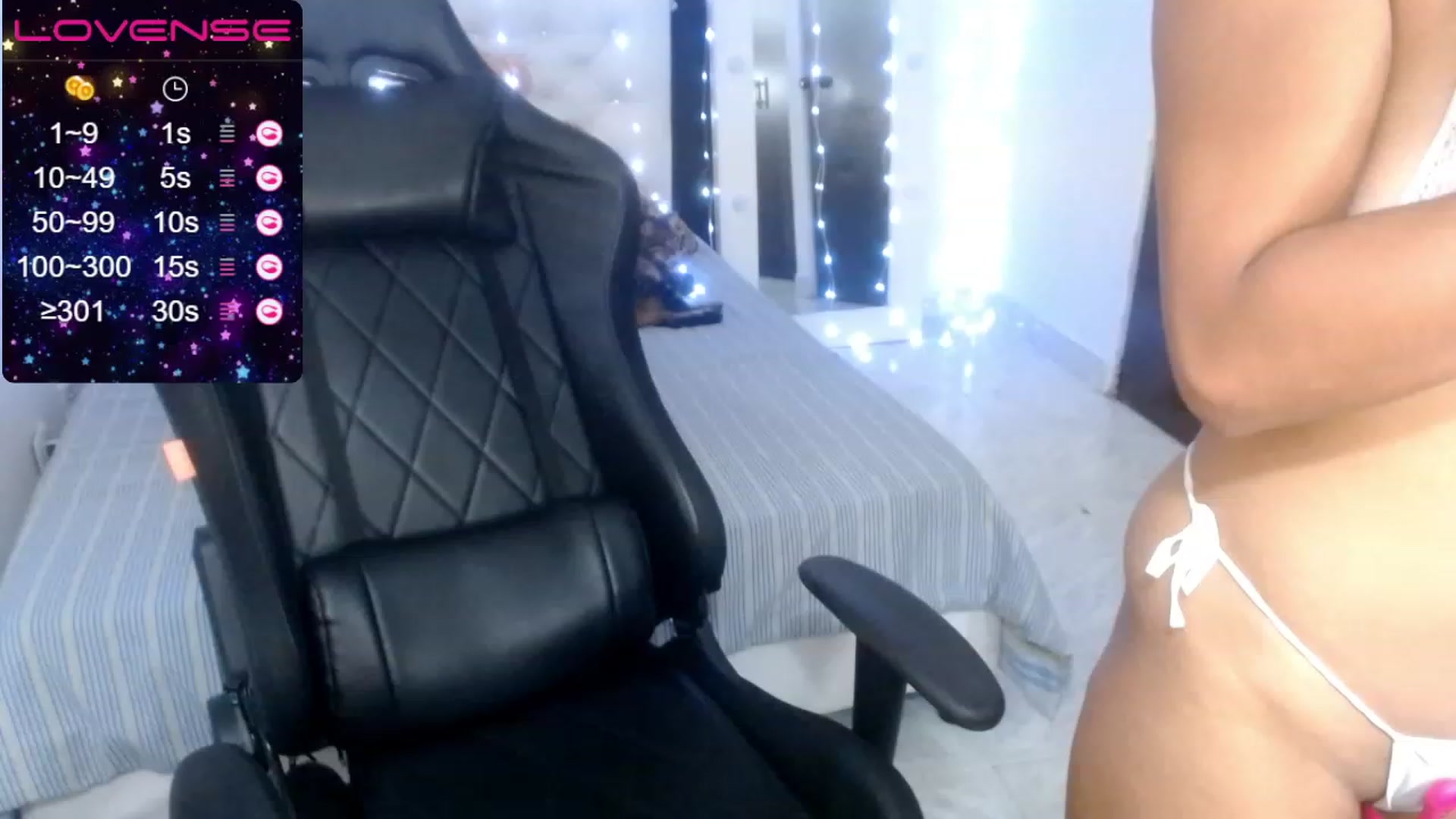 Gallery image thumbnail from Miss__Sabrina's myfreecams stream on, 11/28/2022, 10:04 image 1 of 20