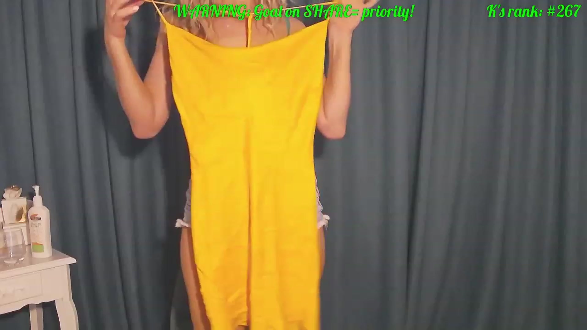 Gallery image thumbnail from Miss___K's myfreecams stream on, 03/27/2023, 02:50 image 12 of 20