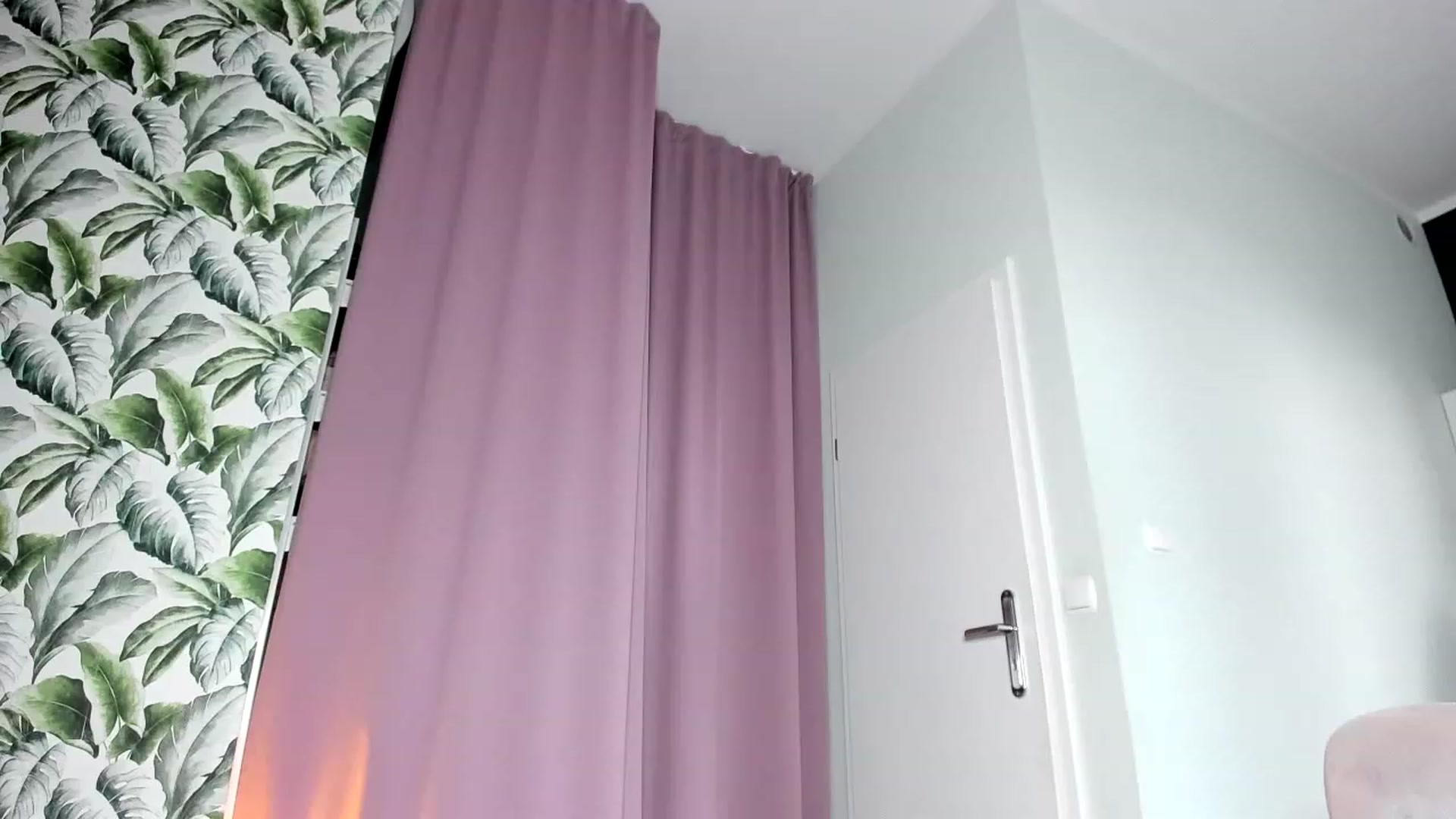 Gallery image thumbnail from Miss__giggles's myfreecams stream on, 08/23/2023, 07:46 image 12 of 20