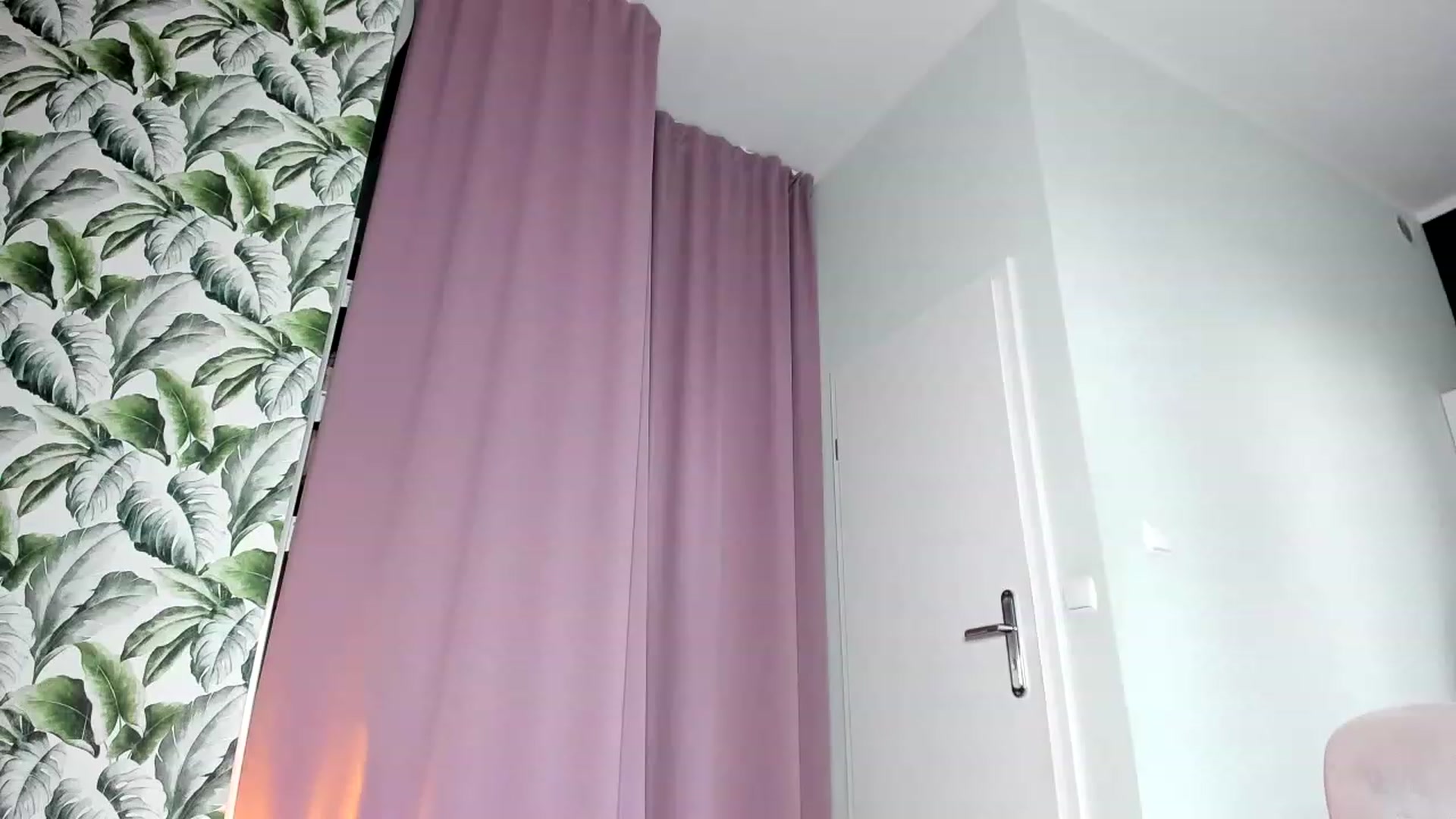 Gallery image thumbnail from Miss__giggles's myfreecams stream on, 08/23/2023, 07:46 image 11 of 20