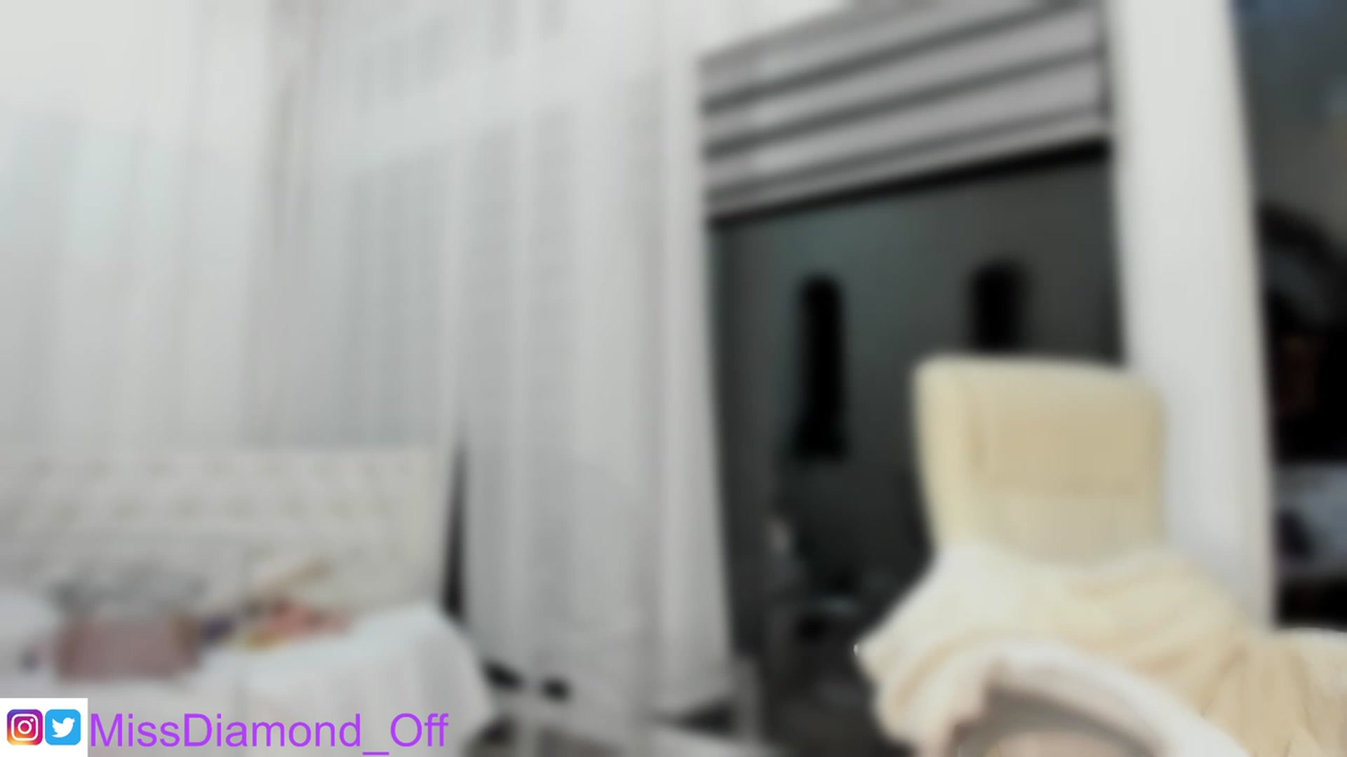 Gallery image thumbnail from Miss_diamond_'s myfreecams stream on, 11/21/2022, 15:17 image 12 of 20