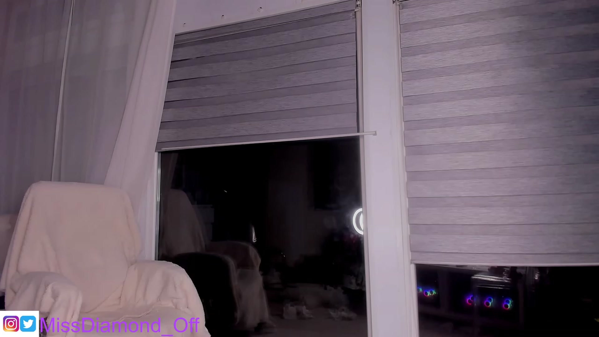 Gallery image thumbnail from Miss_diamond_'s myfreecams stream on, 12/20/2022, 15:06 image 10 of 20
