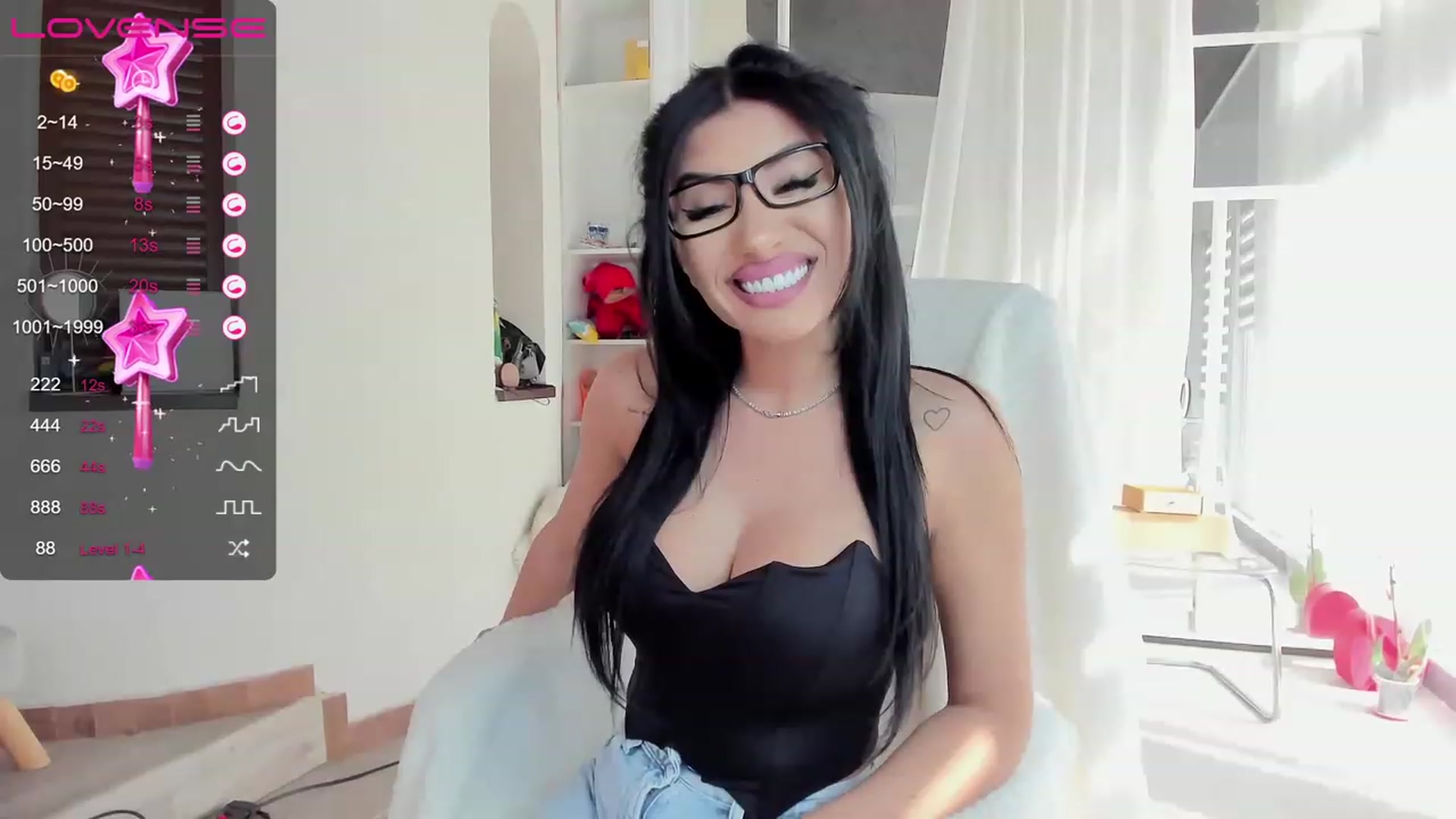 Gallery image thumbnail from Miss_diamond_'s myfreecams stream on, 03/19/2023, 08:53 image 2 of 20